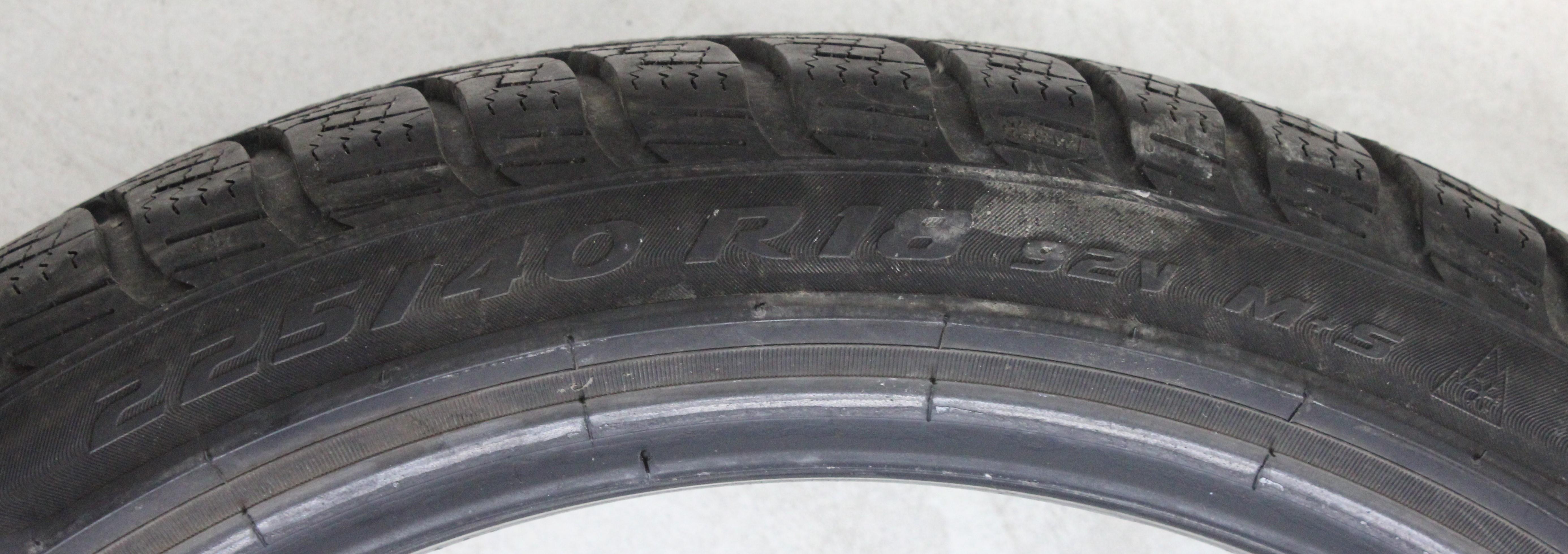 2 x 225/40R18 92V Winterreifen Pirelli Sottozero 3 AO 6-6,5mm 2019