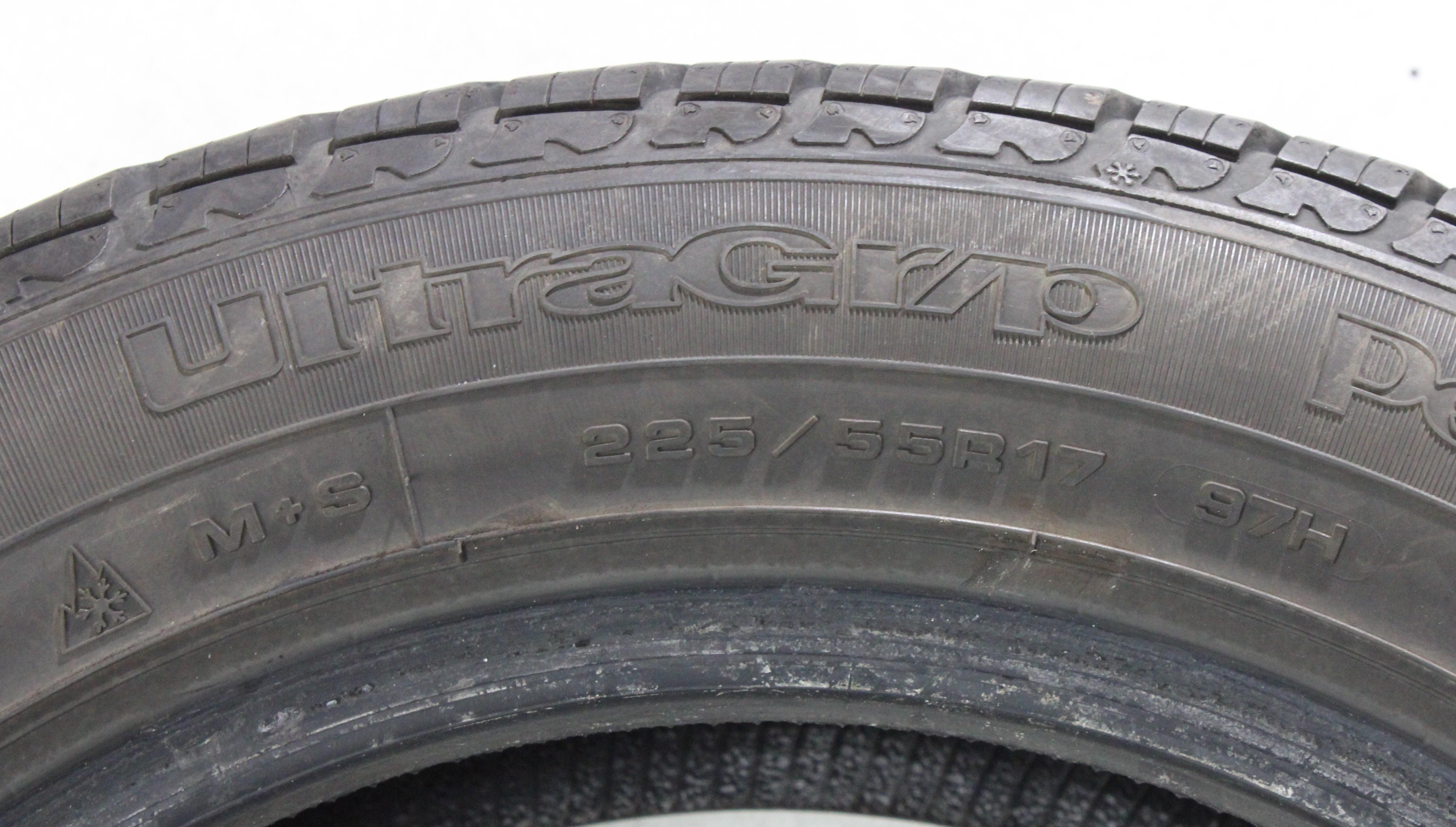 4 x 225/55R17 97H Winterreifen Goodyear Ultra Grip Performance 2* 2x5-5,5mm/2x7mm 2022