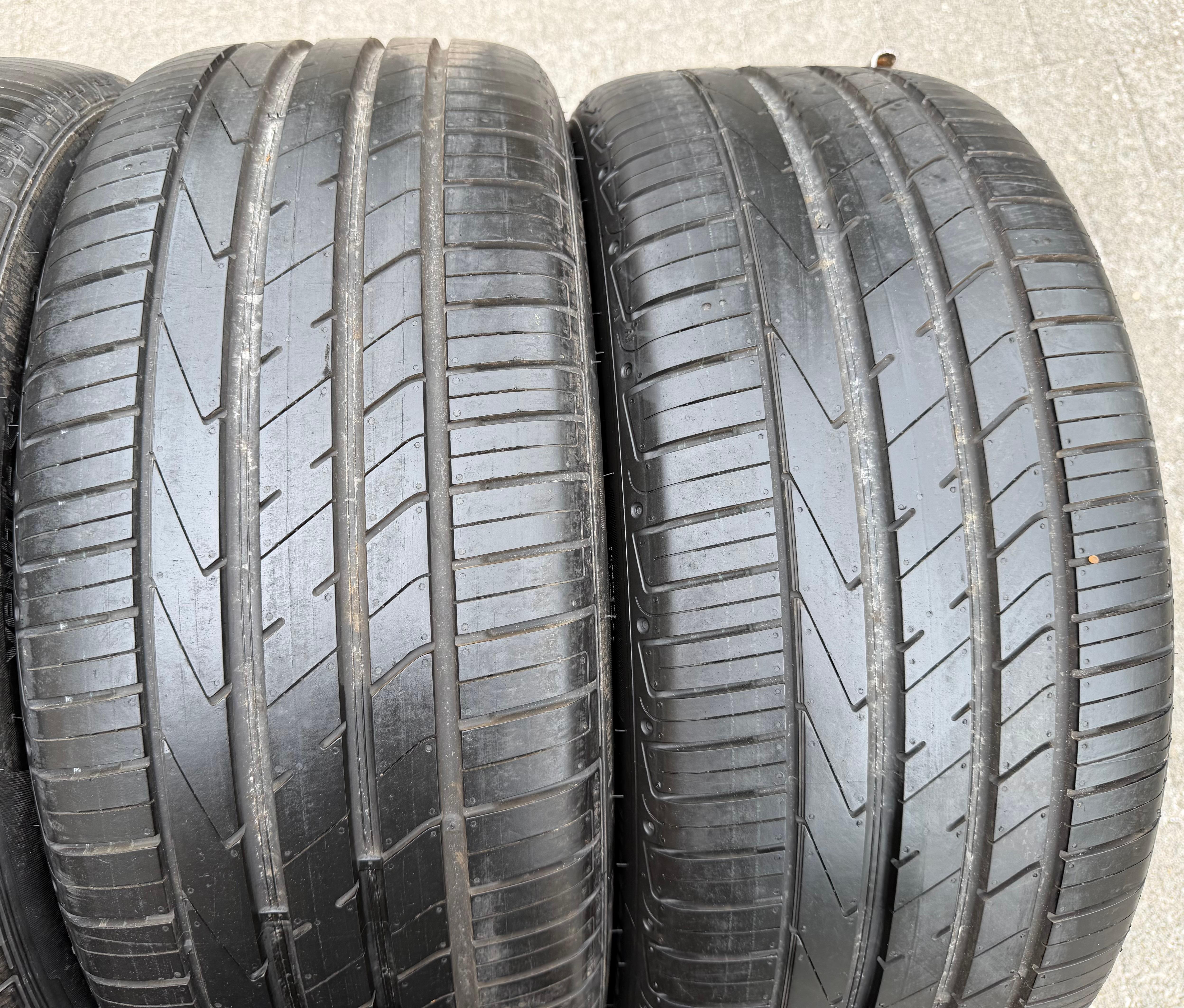 4 cerchi in lega Sommer originali da 19" per Audi Q3 F3B 83A 83A601025D 255/45R19 104Y Hankook