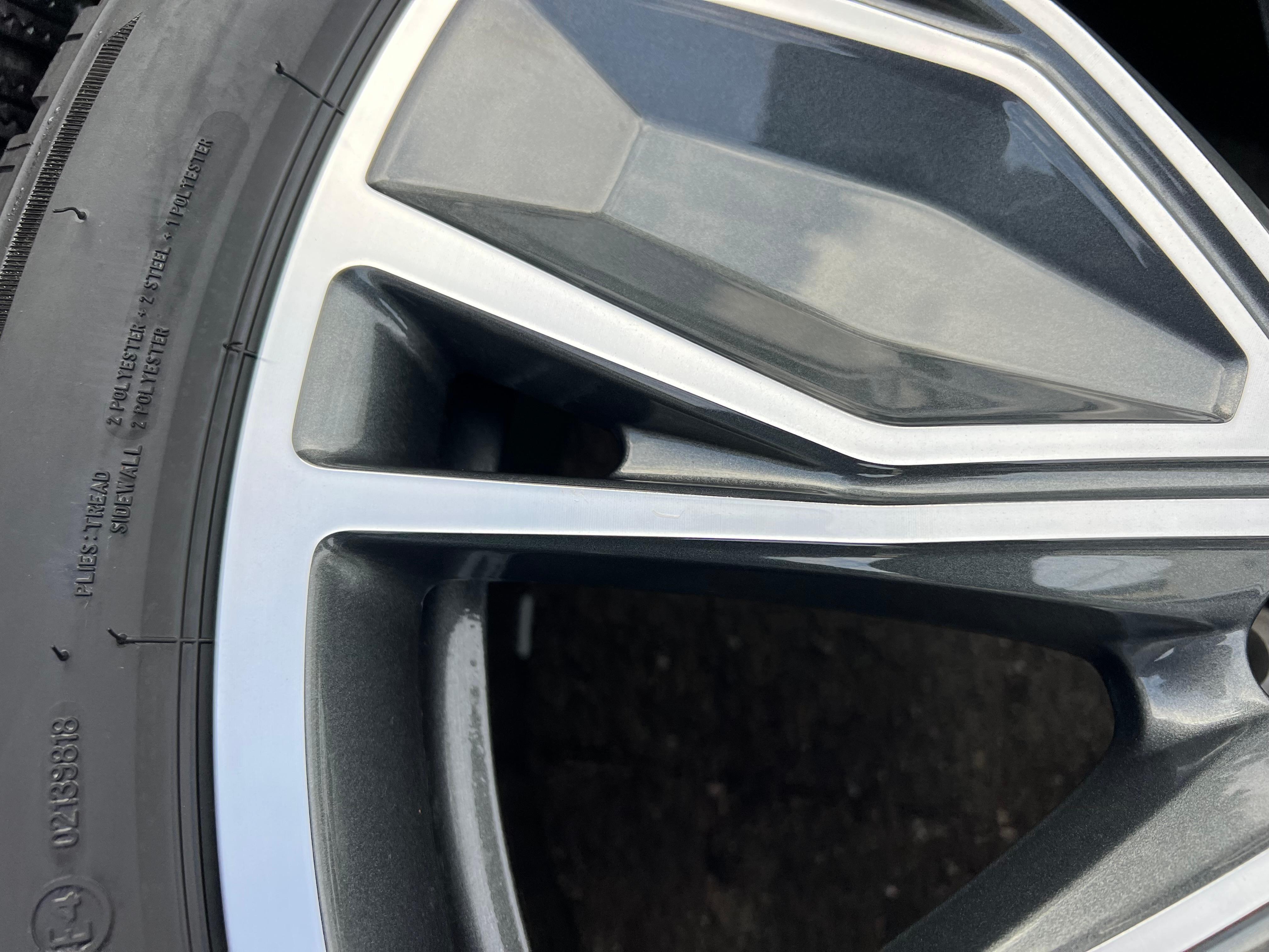 4 ORIGINAL 19" ALU WINTERRÄDER AUDI A5 S5 FU2 B10 8B3601025AT 245/40R19 98H 2024