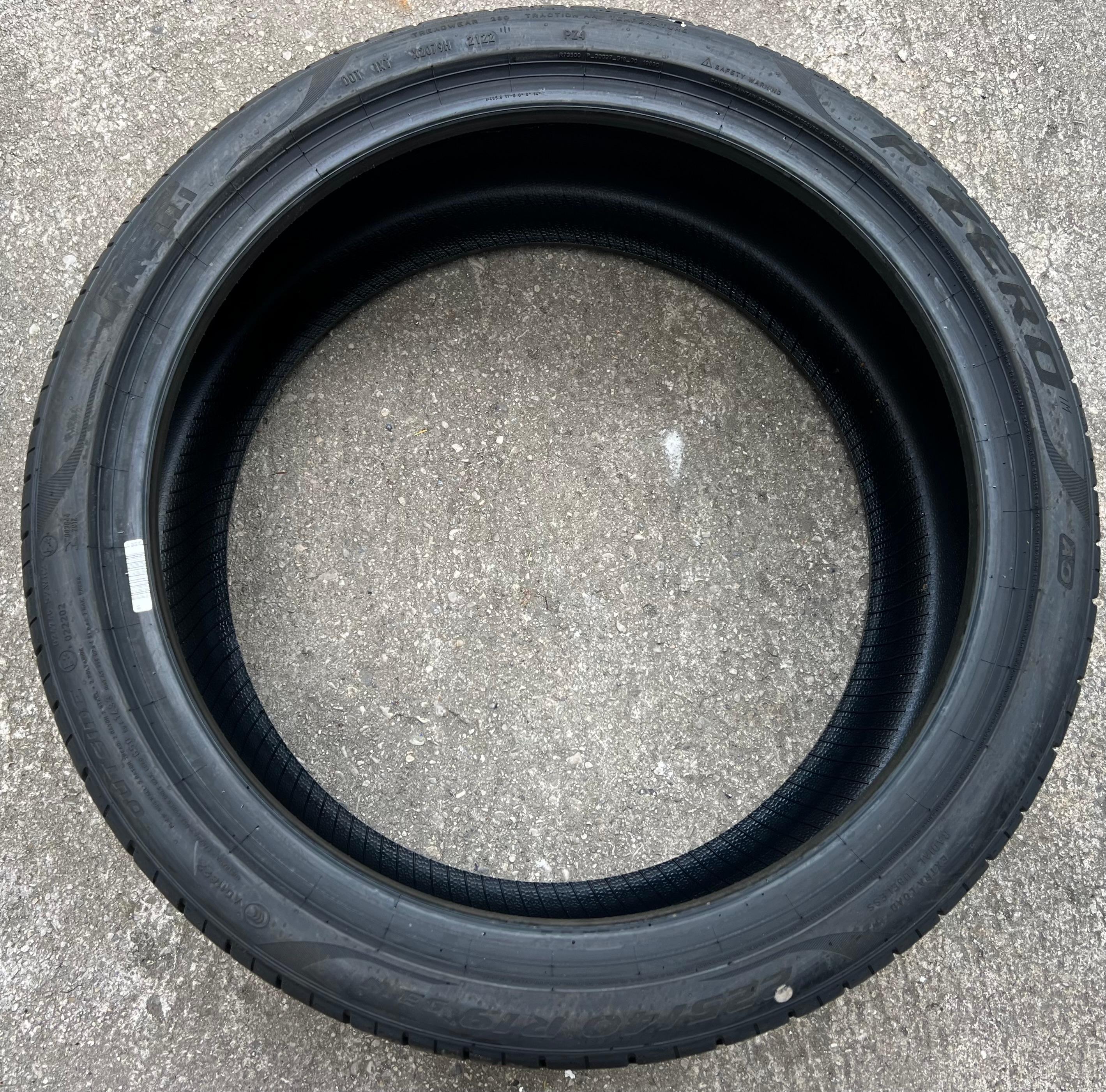 1 x 225/40R19 93W pneumatico estivo Pirelli Pzero PZ4 AO battistrada completo 2022