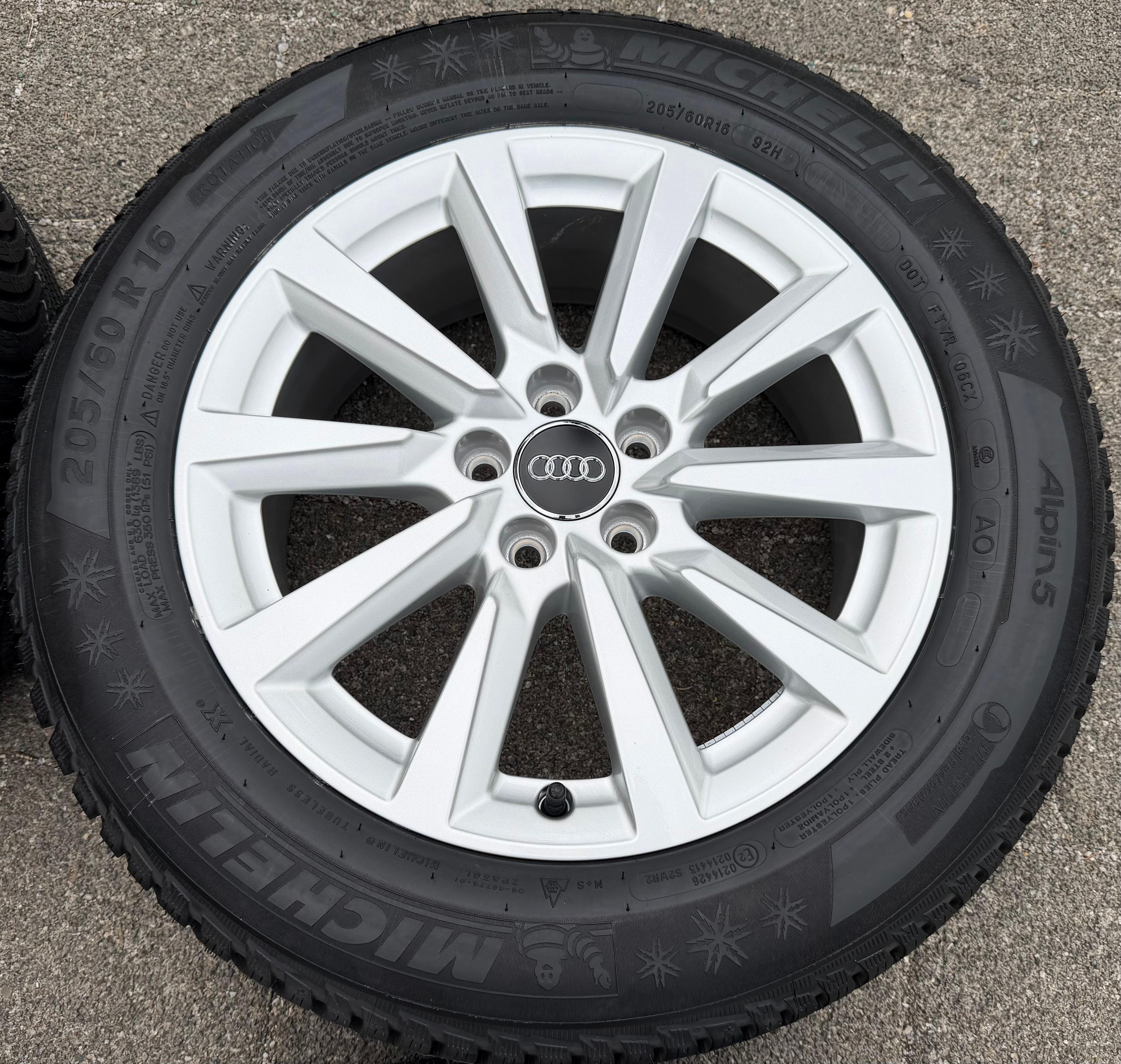 4 Original Alu Winterräder Audi A1 GB GBH 82A601025C 205/60R16 92H 2022 NEU