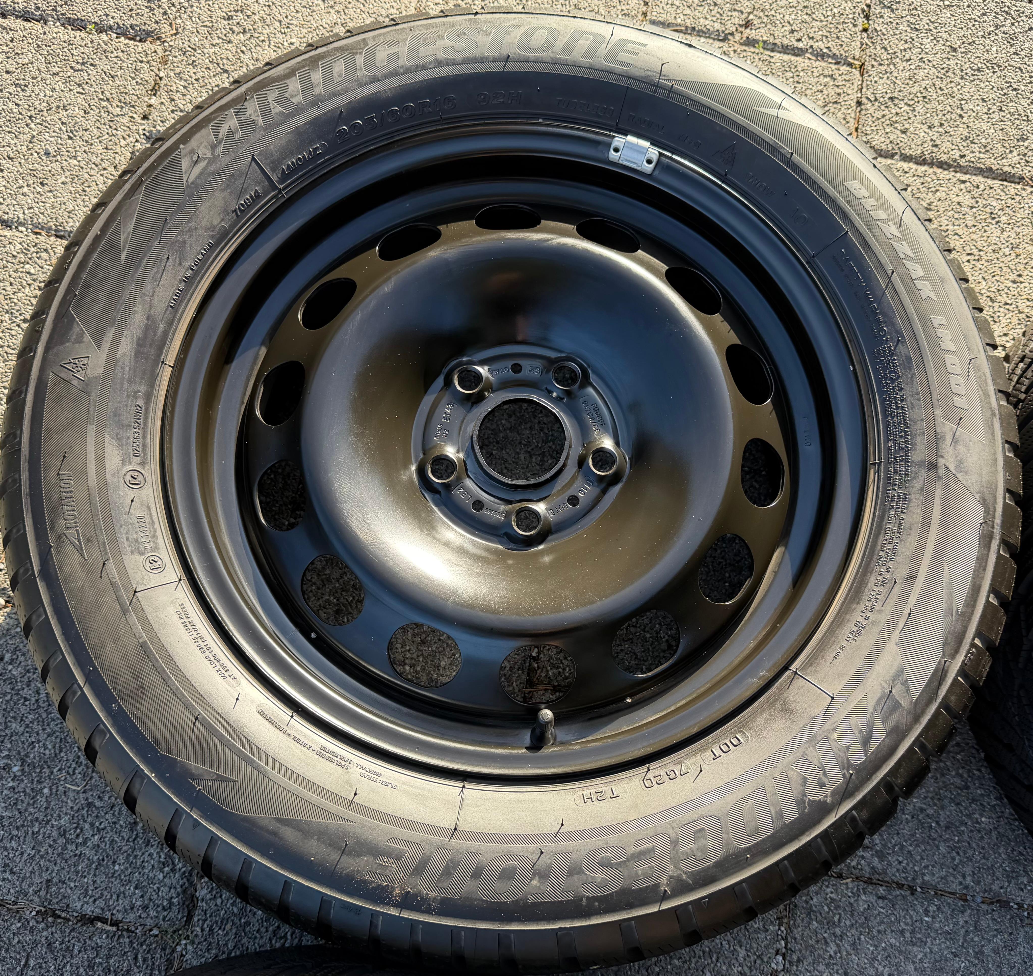 4 Winterräder Audi Q2 GA VW T-Roc 205/60R16 92H Bridgestone 5Q0601027AM