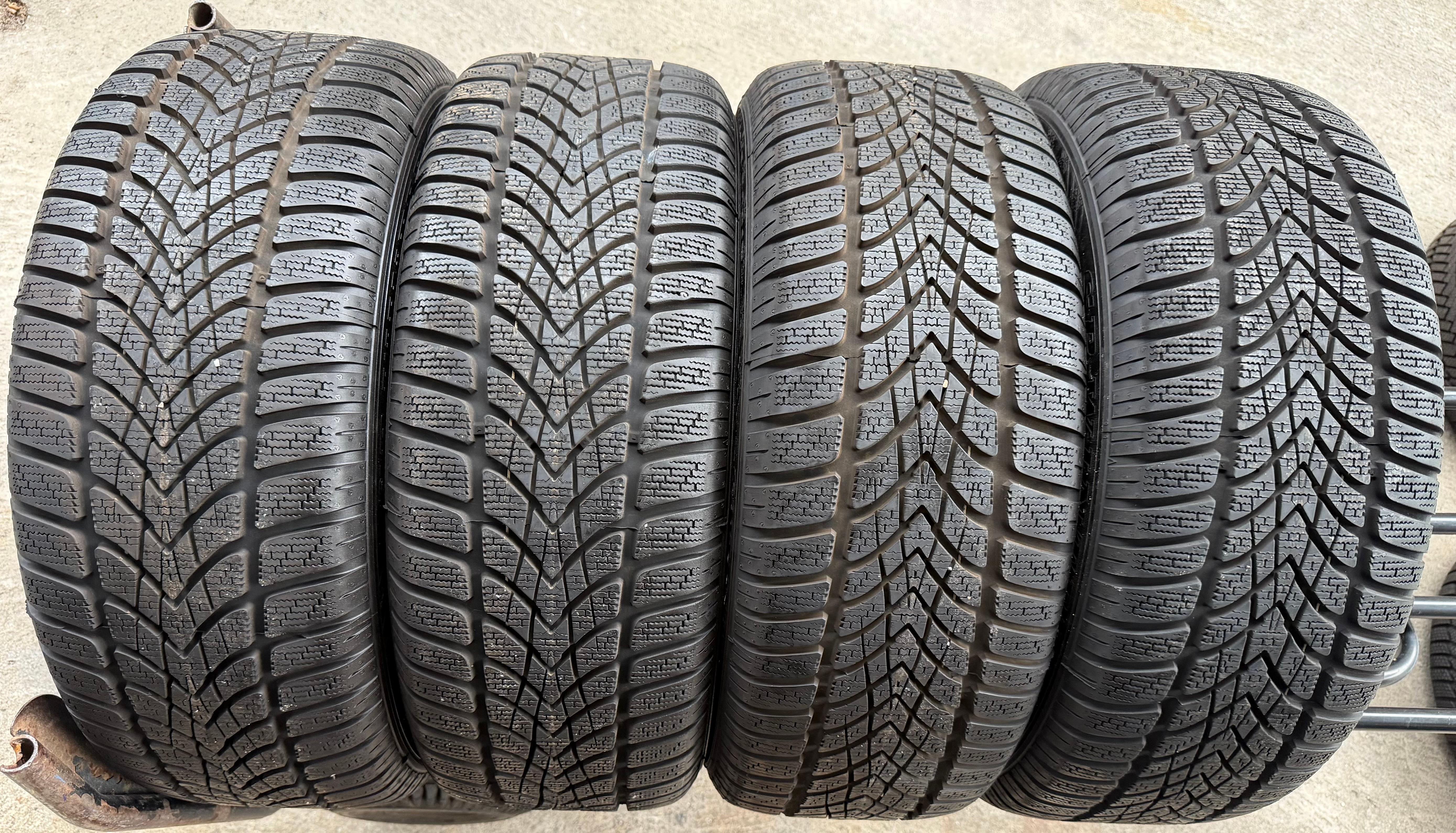 4 ruote in lega invernali originali da 17" per Audi TT 8S 225/50R17 94H Dunlop 8S0601025J
