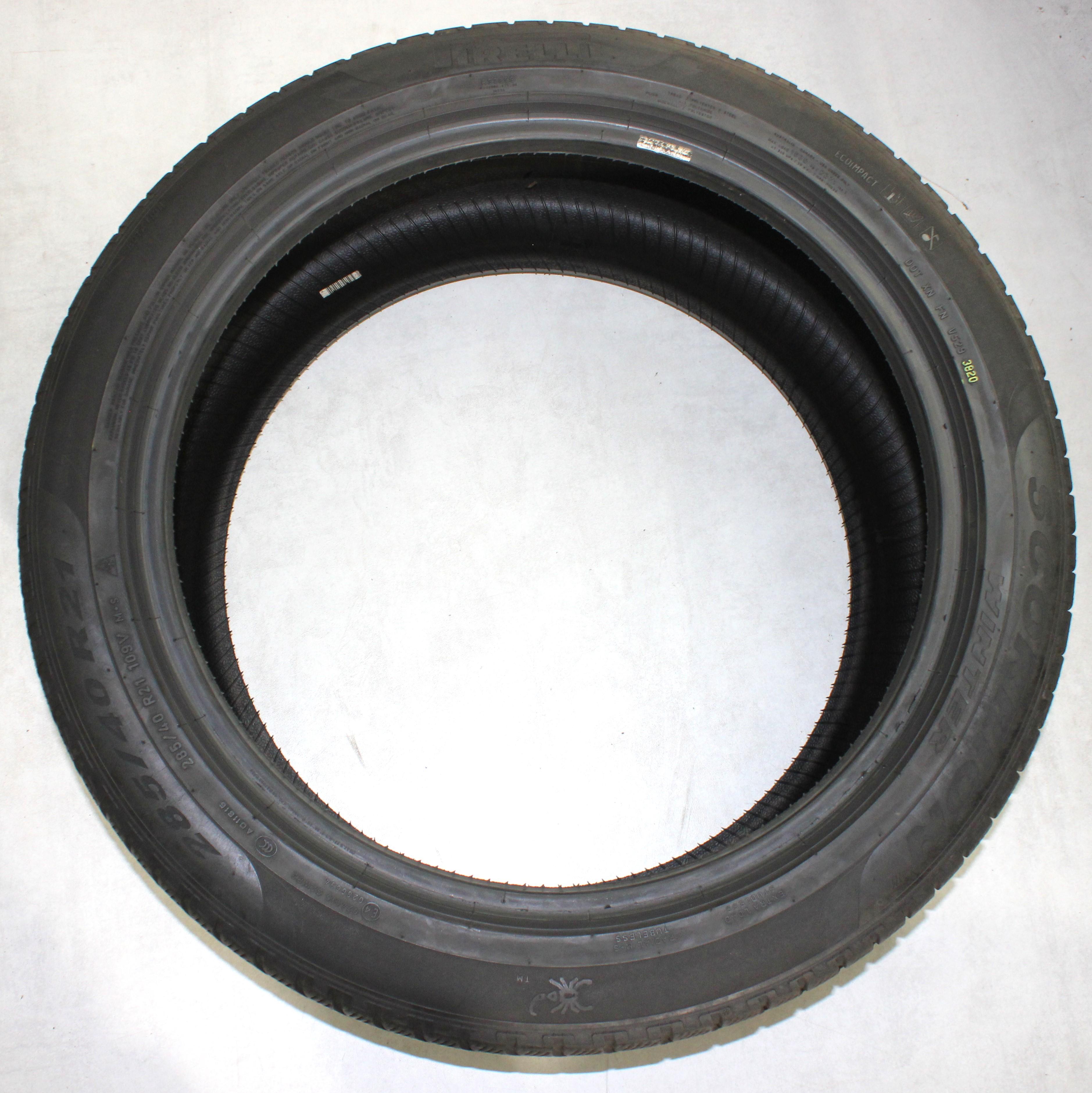 4 x 285/40R21 109V Winterreifen Pirelli Scorpion Winter 2x4,5-5mm/1x5-5,5mm/1x5,5-6mm 2x2020/2x2021