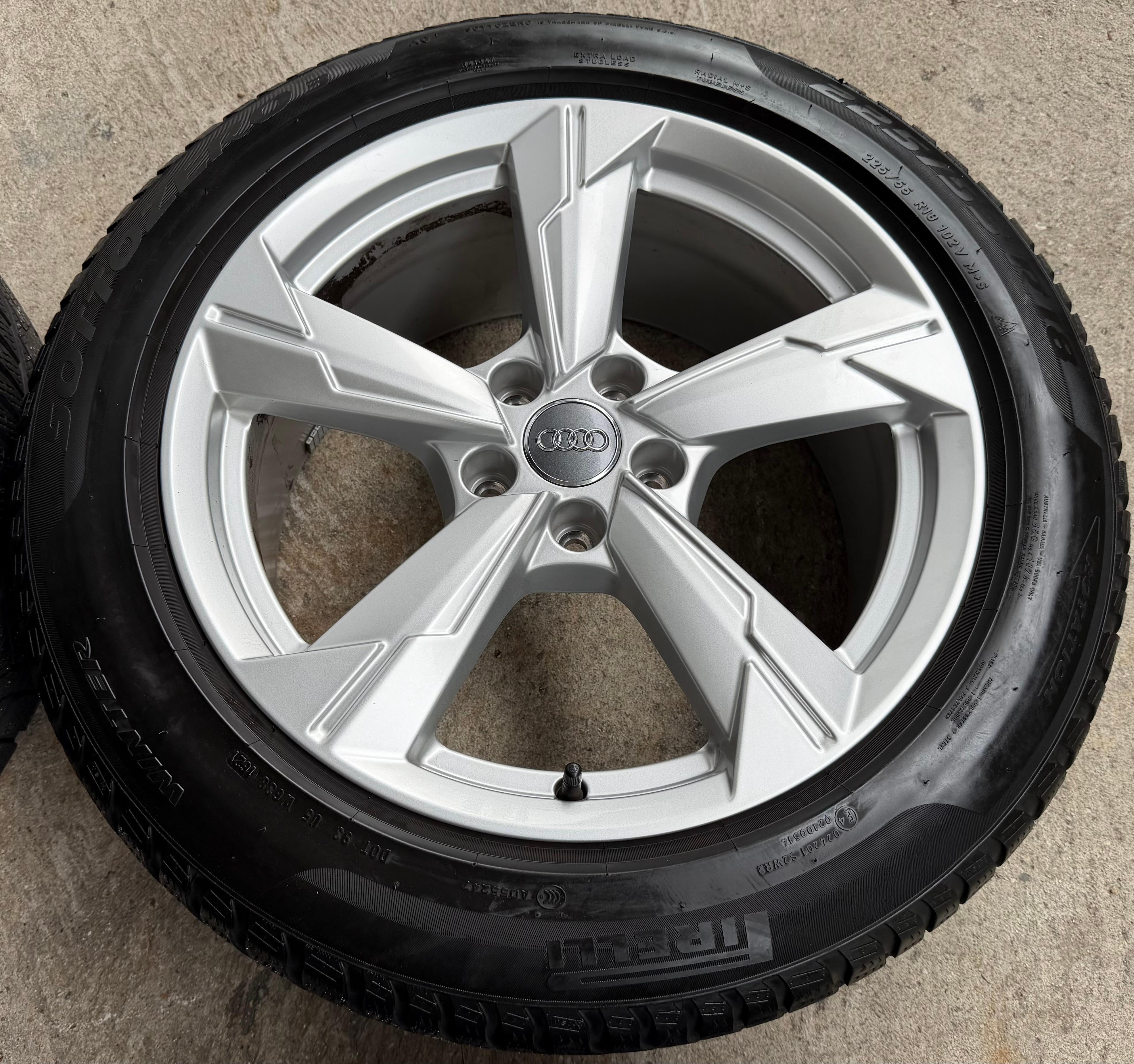 4 ruedas de invierno originales de aleación de 18" para Audi A6 4K C8 225/55R18 102V Pirelli 2021