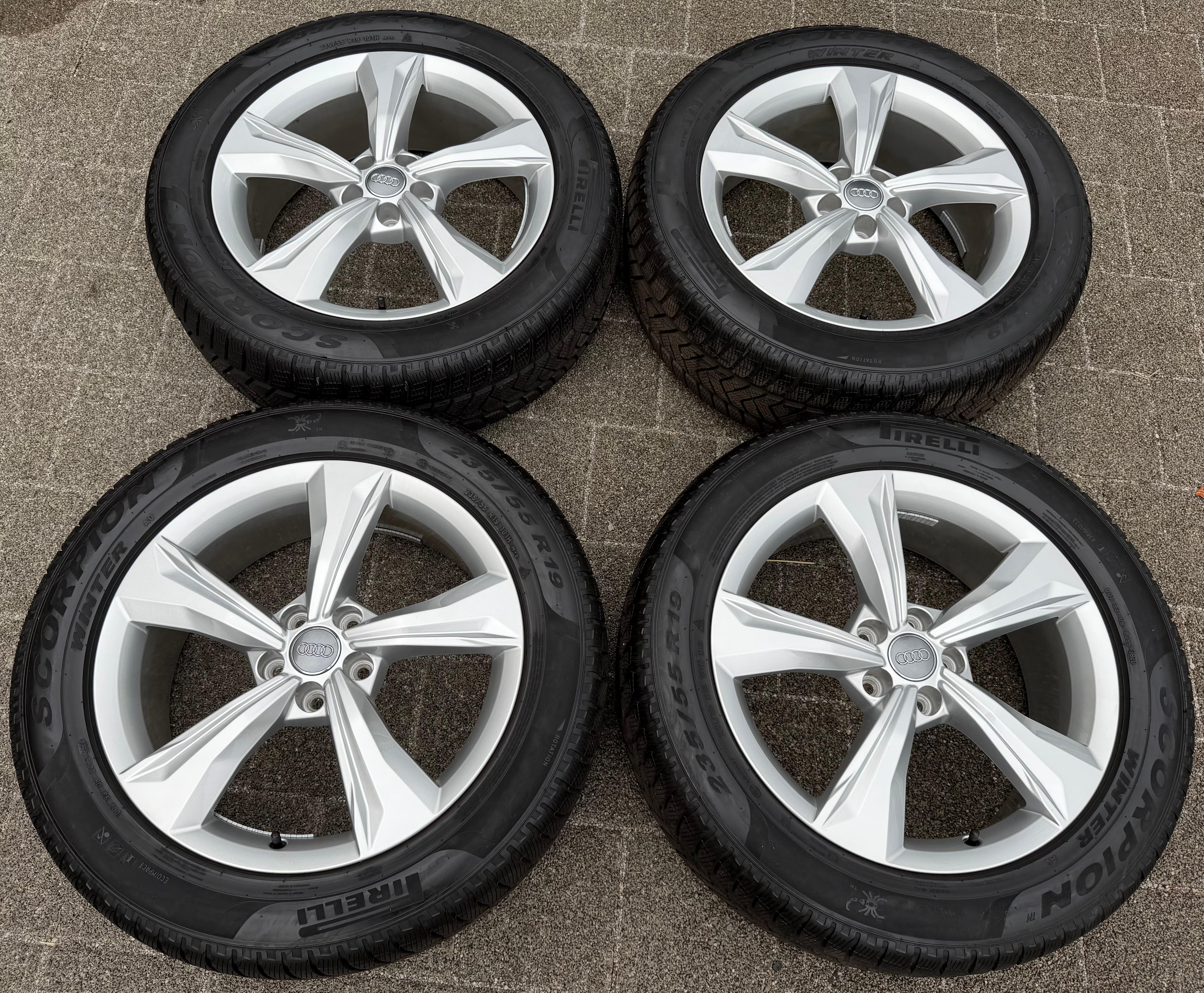 4 Original 19" Alu Winterräder Audi Q5 SQ5 FY 80A601025K 235/55R19 101H Pirelli
