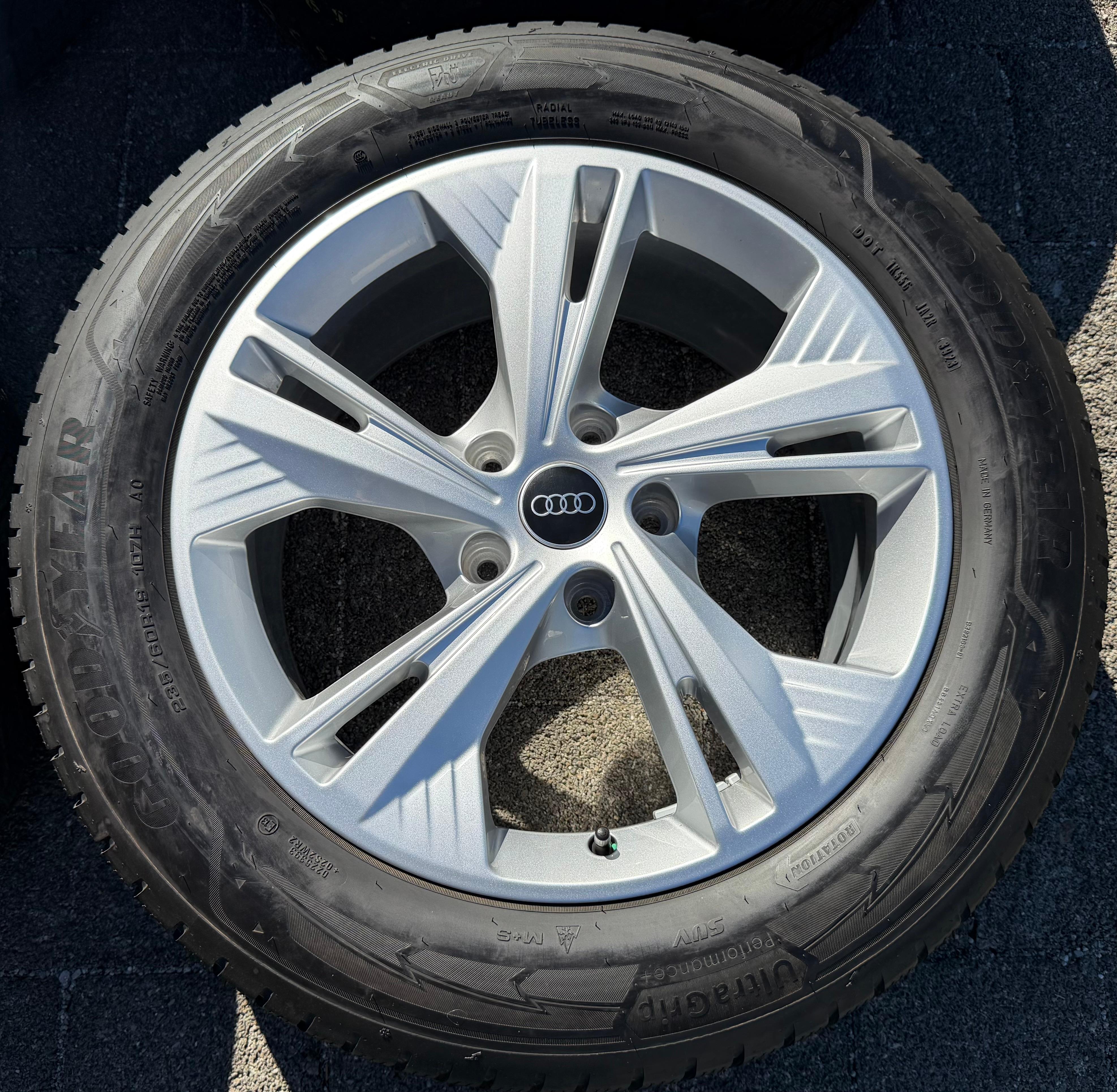 4 Original 19" Alu Winterräder AUDI Q6 SQ6 GF 85H601025F 85H601025G Goodyear