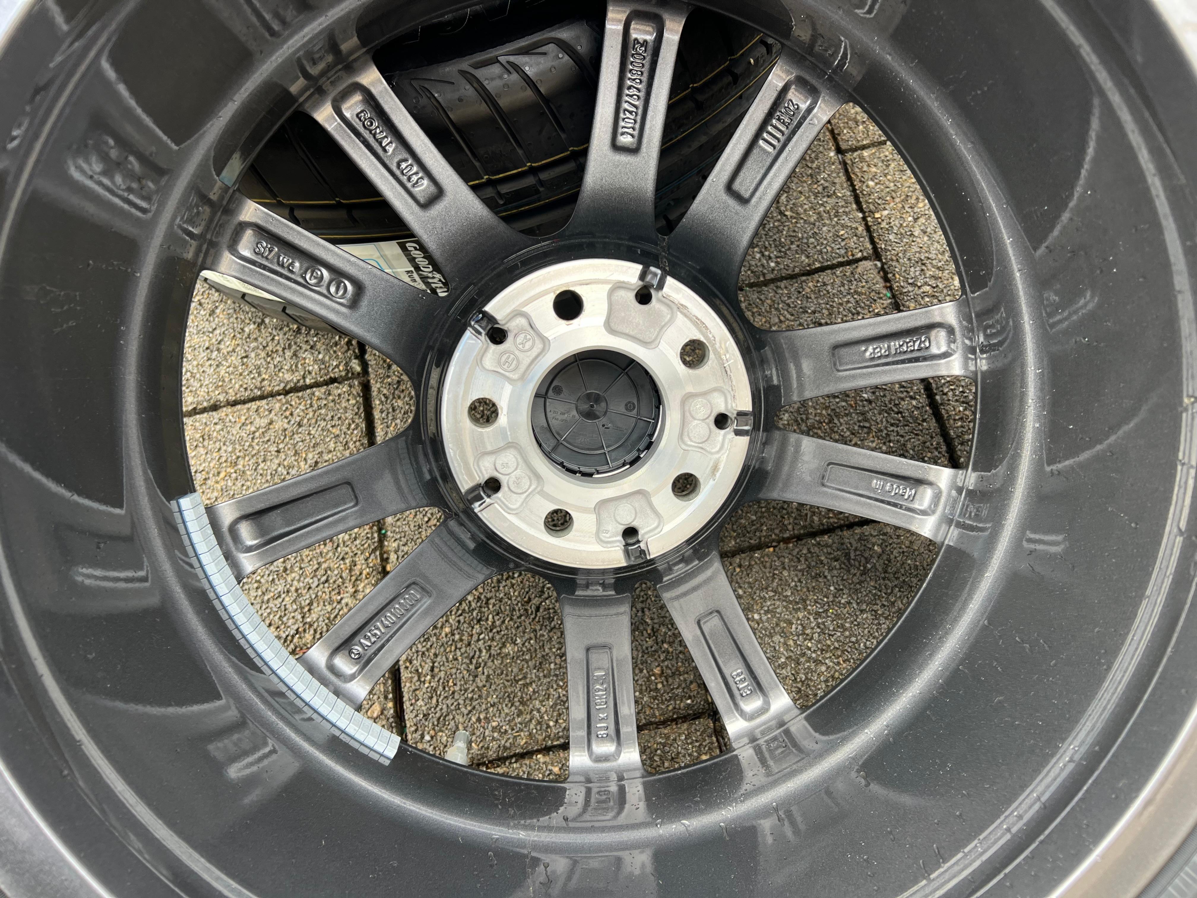 4 ROUES D'ÉTÉ ORIGINALES 18" EN ALUMINIUM MERCEDES CLS W257 245/45R18 100Y 275/40R18 99Y