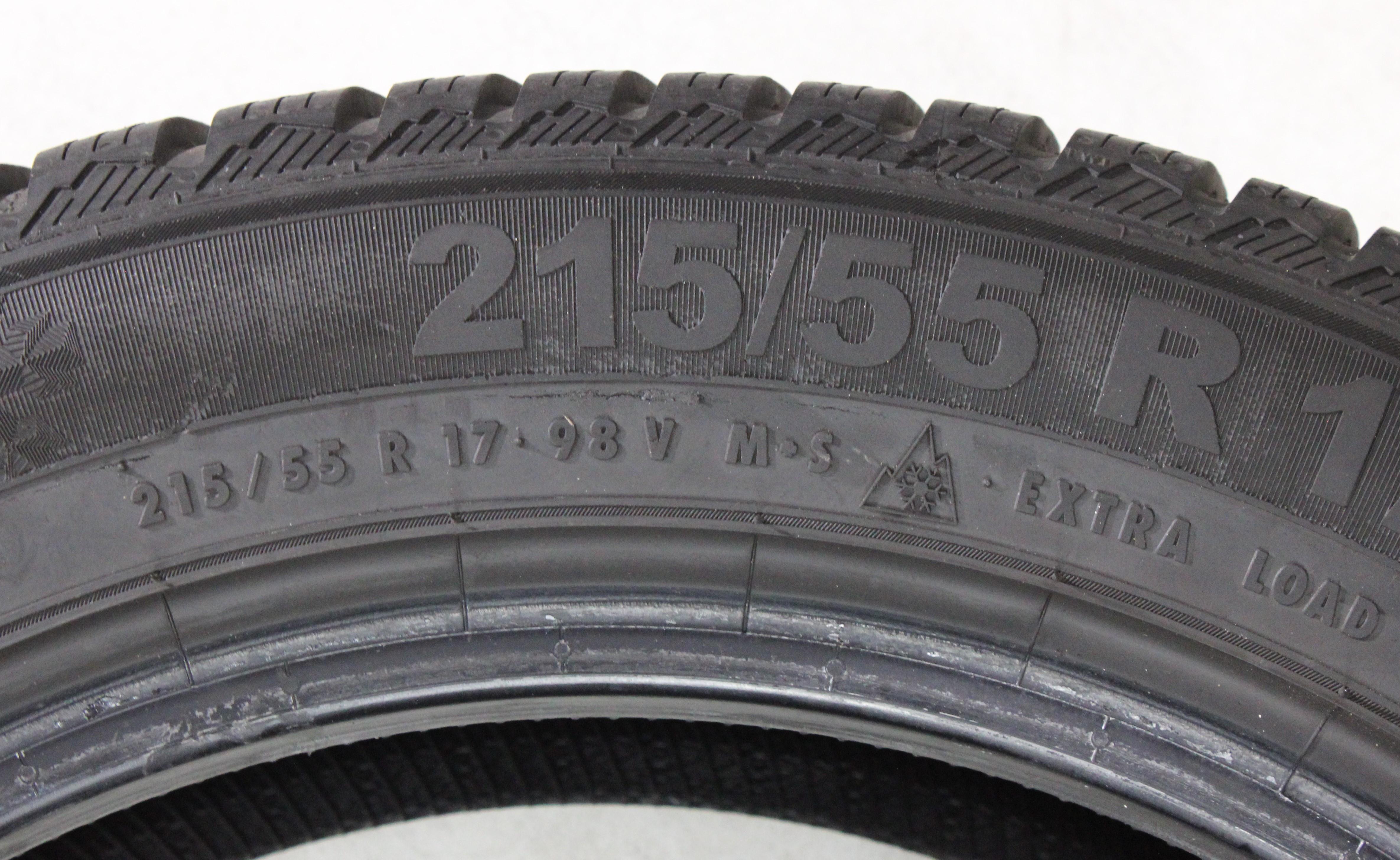 2 x 215/55R17 98V pneus hiver Semperit Speed-Grip 3 avec 6 à 6,5 mm au centre et 5,5 à 6 mm sur les épaules. 2020 XL
