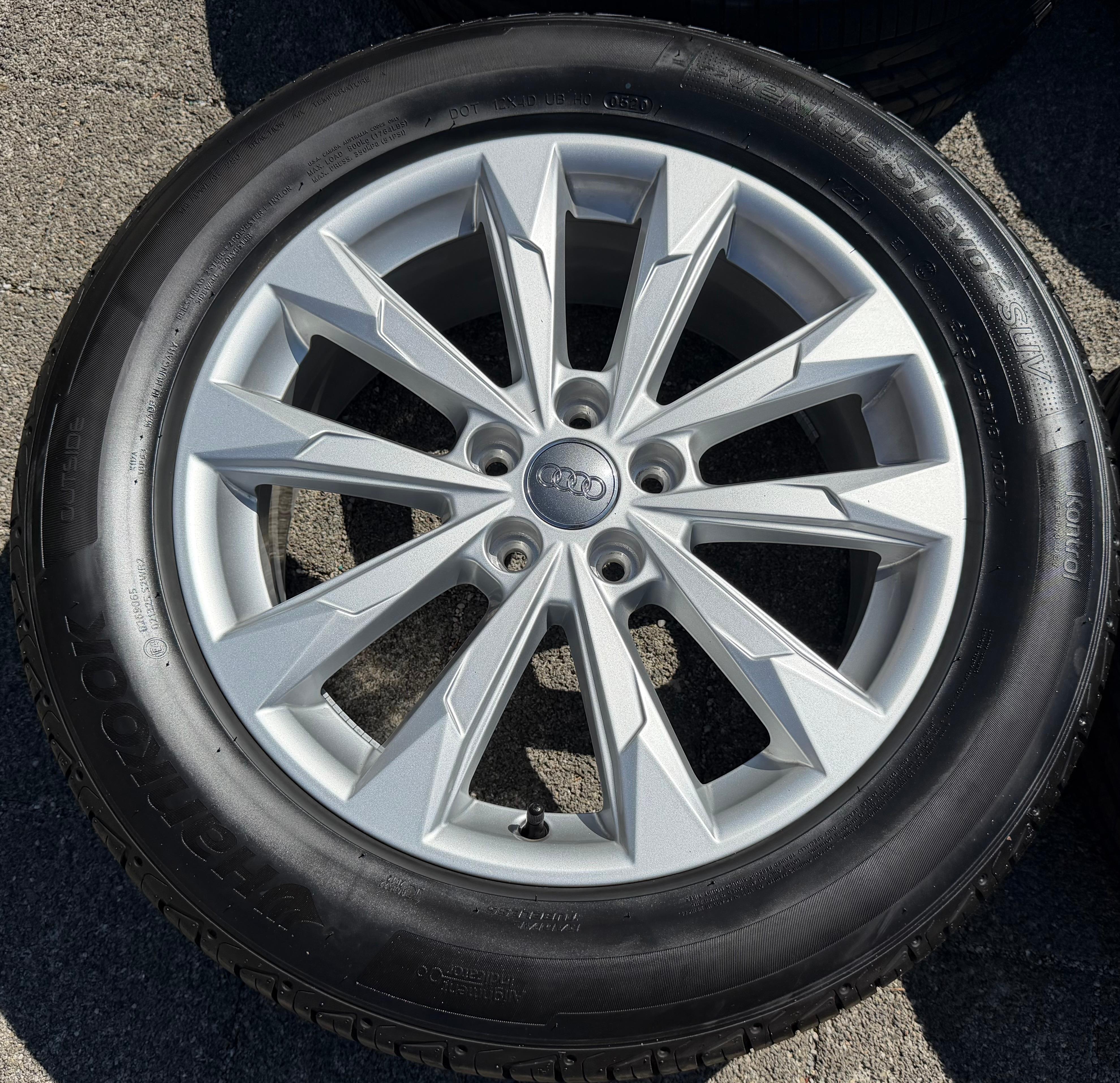 4 Original 18" Alu Sommerräder Audi Q3 F3 83A 83A601025G 235/55R18 100V Hankook