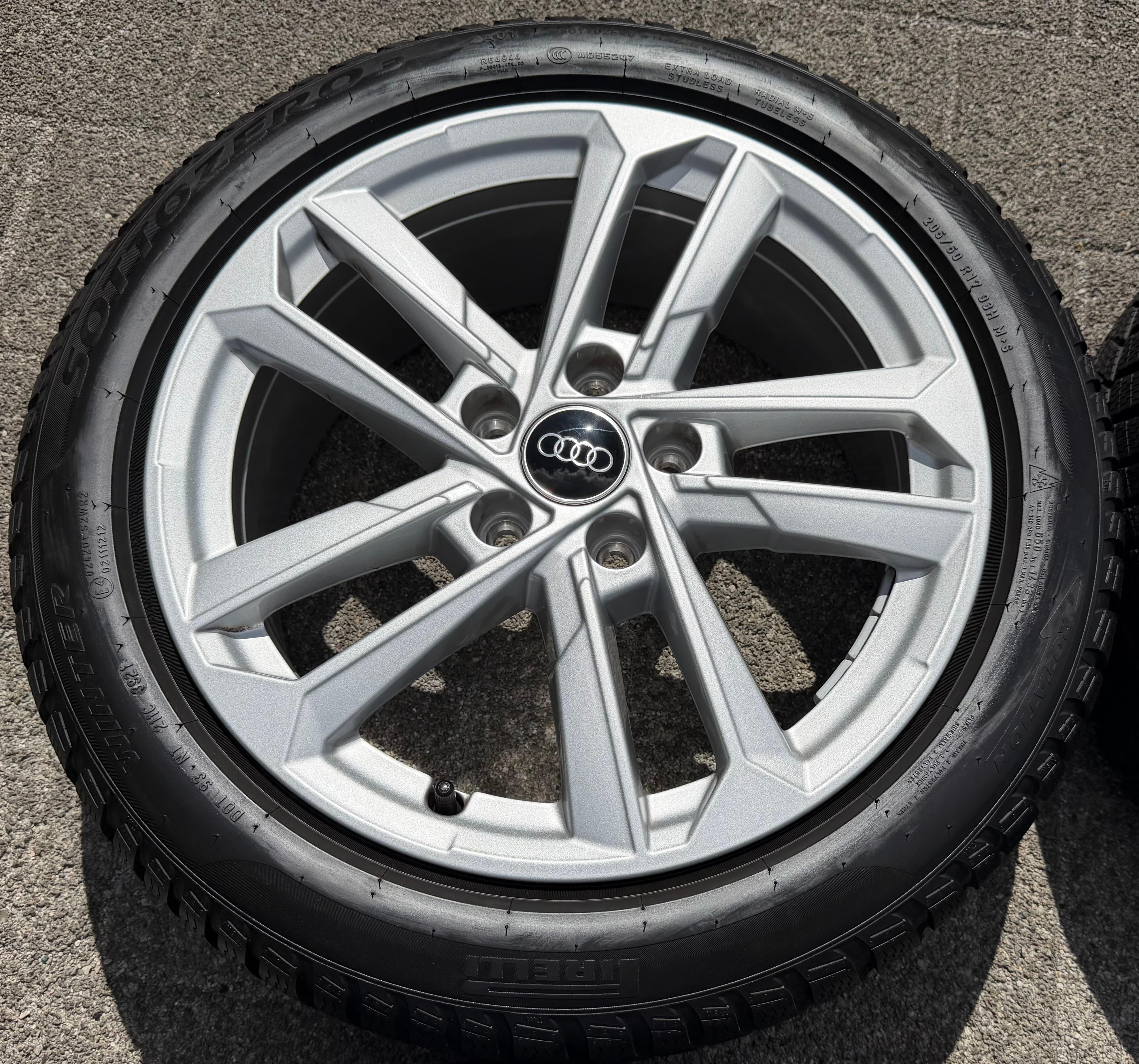 4 ruote in lega originali da 17" invernali Audi A3 S3 8Y 8Y0601025L 205/50R17 93H Pirelli