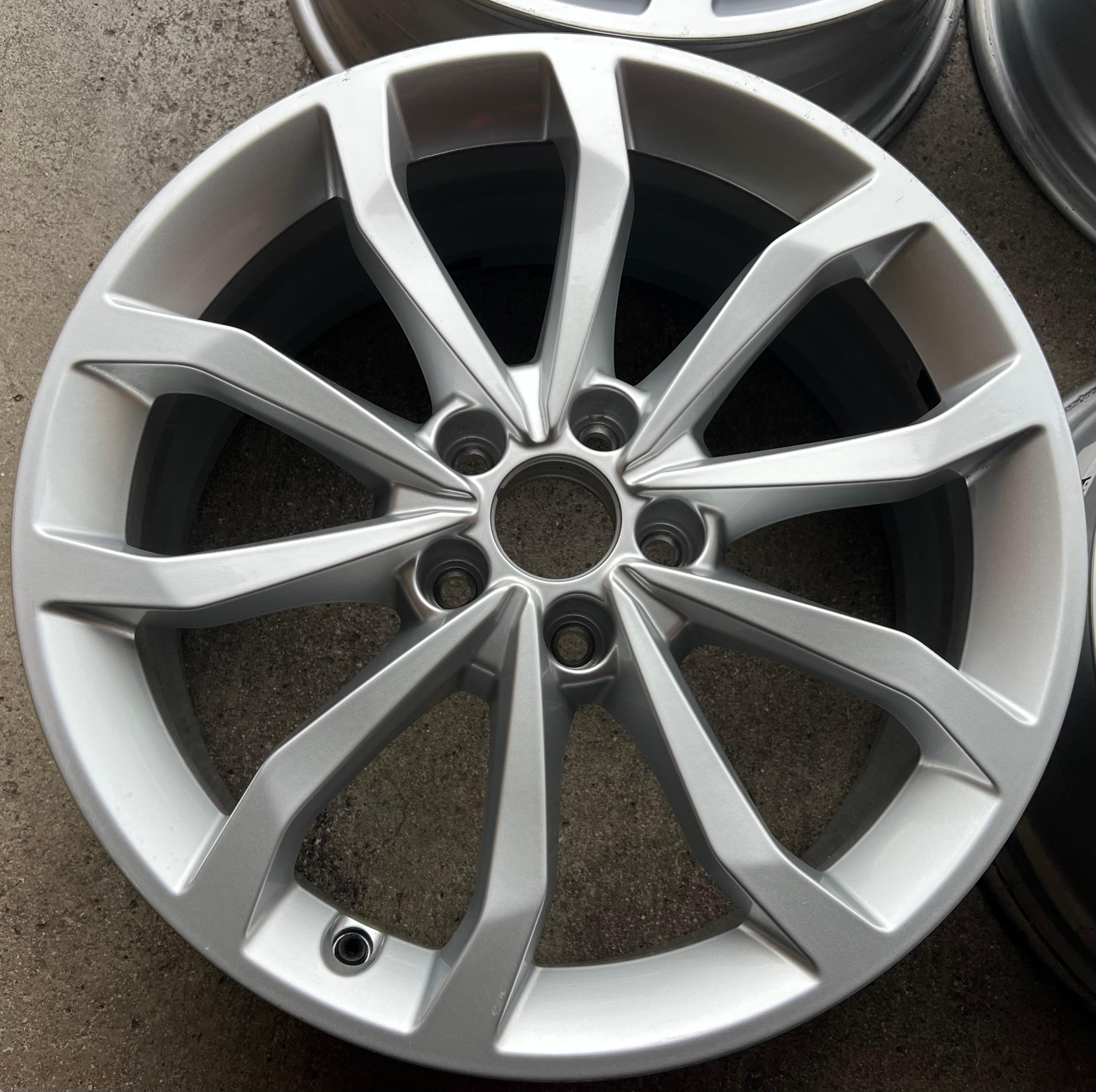 4 CERCHI IN LEGA ORIGINALI DA 18" PER AUDI A4 8W 8W0601025ED 7,5x18 ET39 SPEDIZIONE GRATUITA