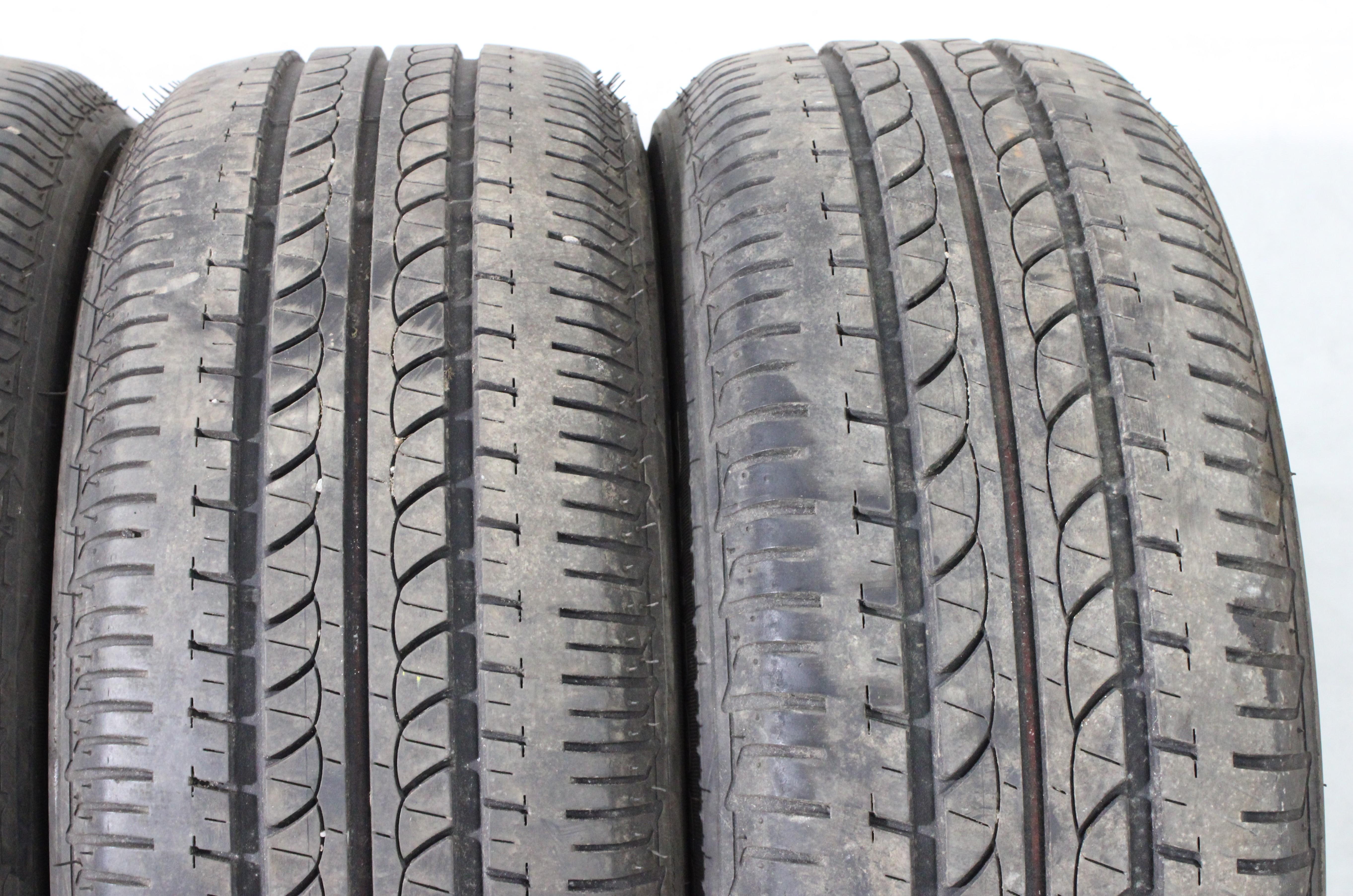 4 x 195/55R15 85H Sommerreifen Bridgestone B250 2x6mm/2x6,5-7mm 1x2010/3x2011