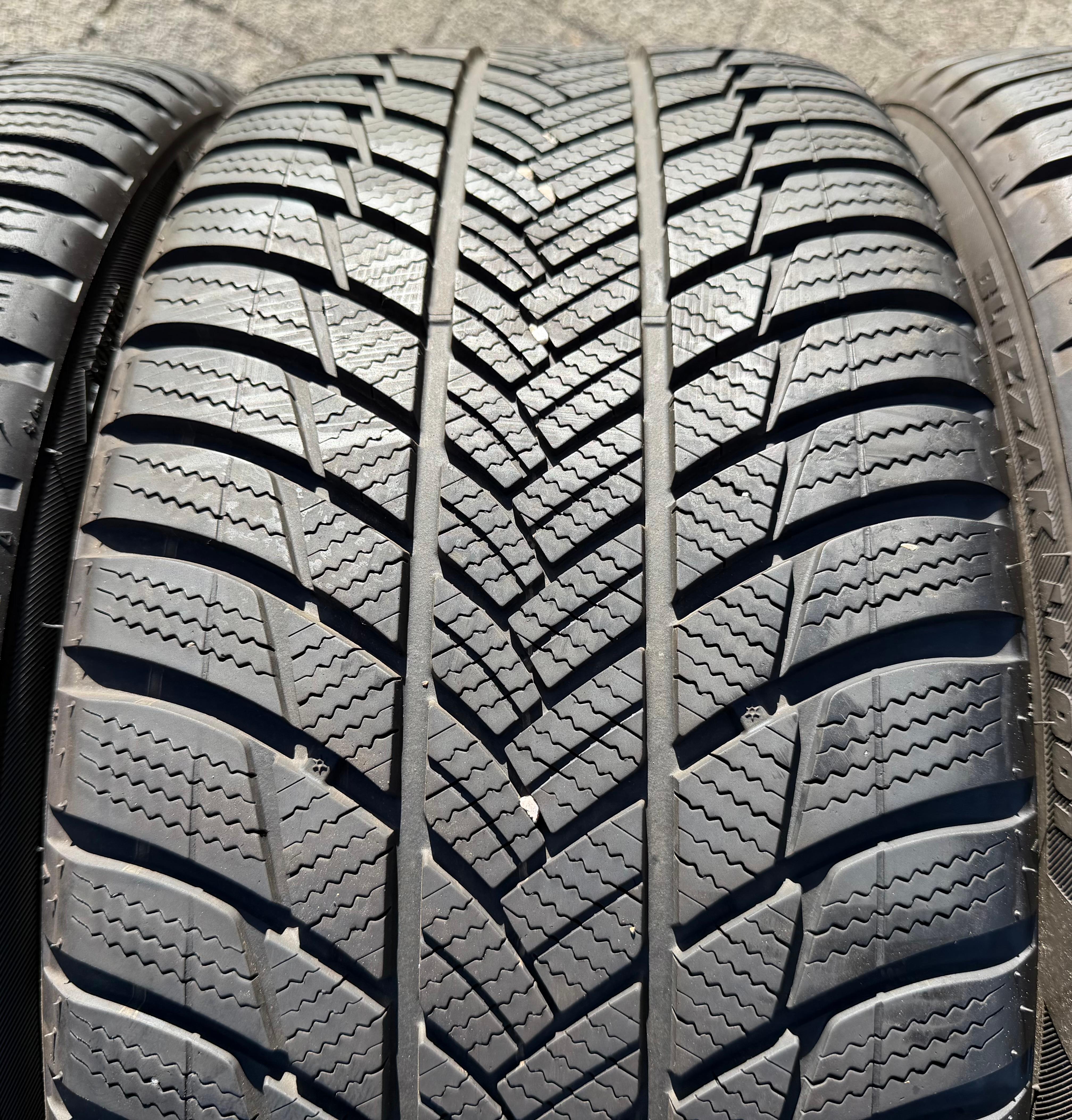 4 Original 18" Alu Winterräder Audi TT TTS 8S 8S0601025AN 245/40R18 93V 2021
