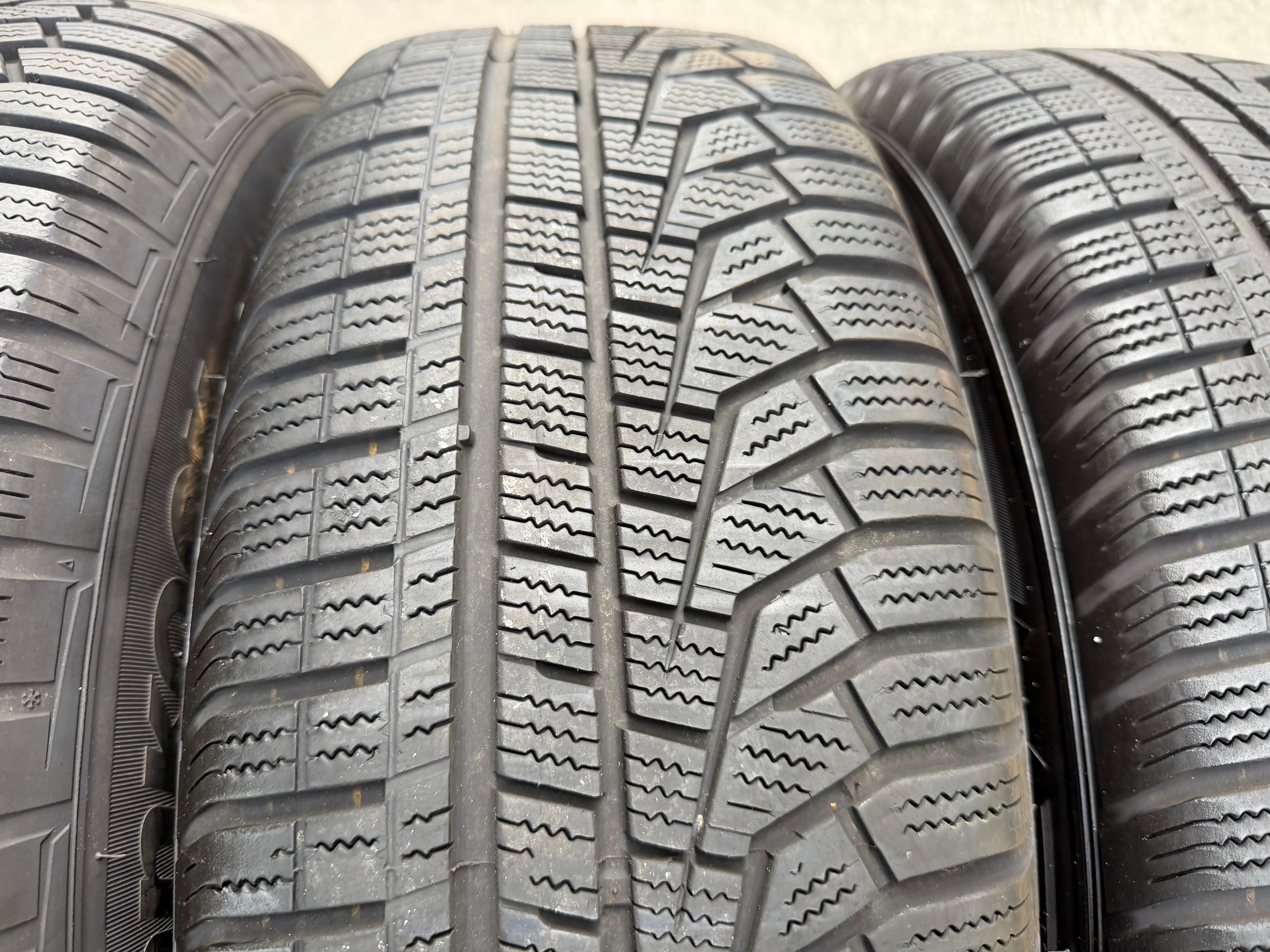 4 Original 17" Alu Winterräder Audi Q3 F3 F3N 215/65R17 99H Hankook 2021