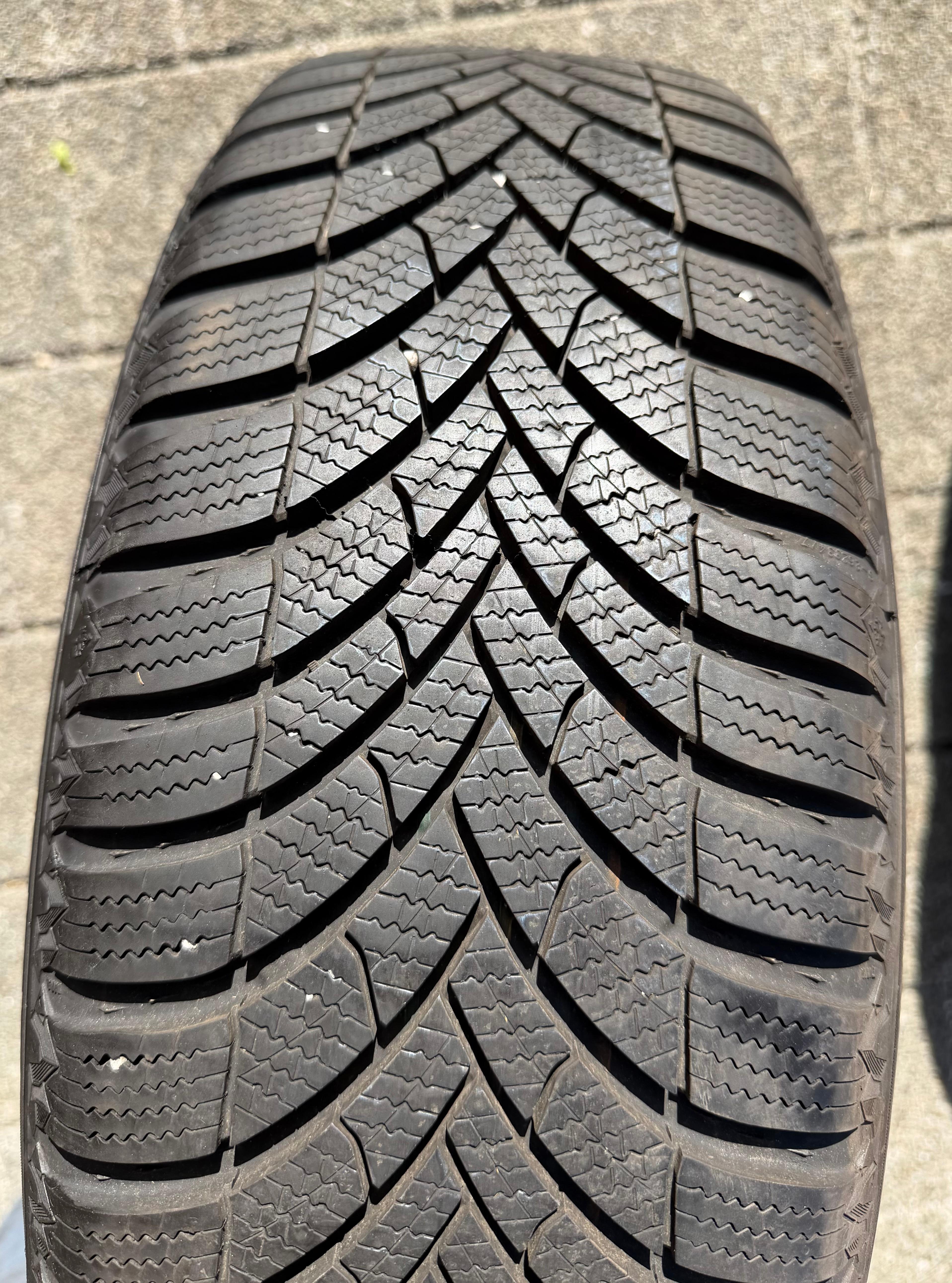 1 x 205/60R16 92H Winterreifen Semperit Speed-Grip 5 8mm 2021