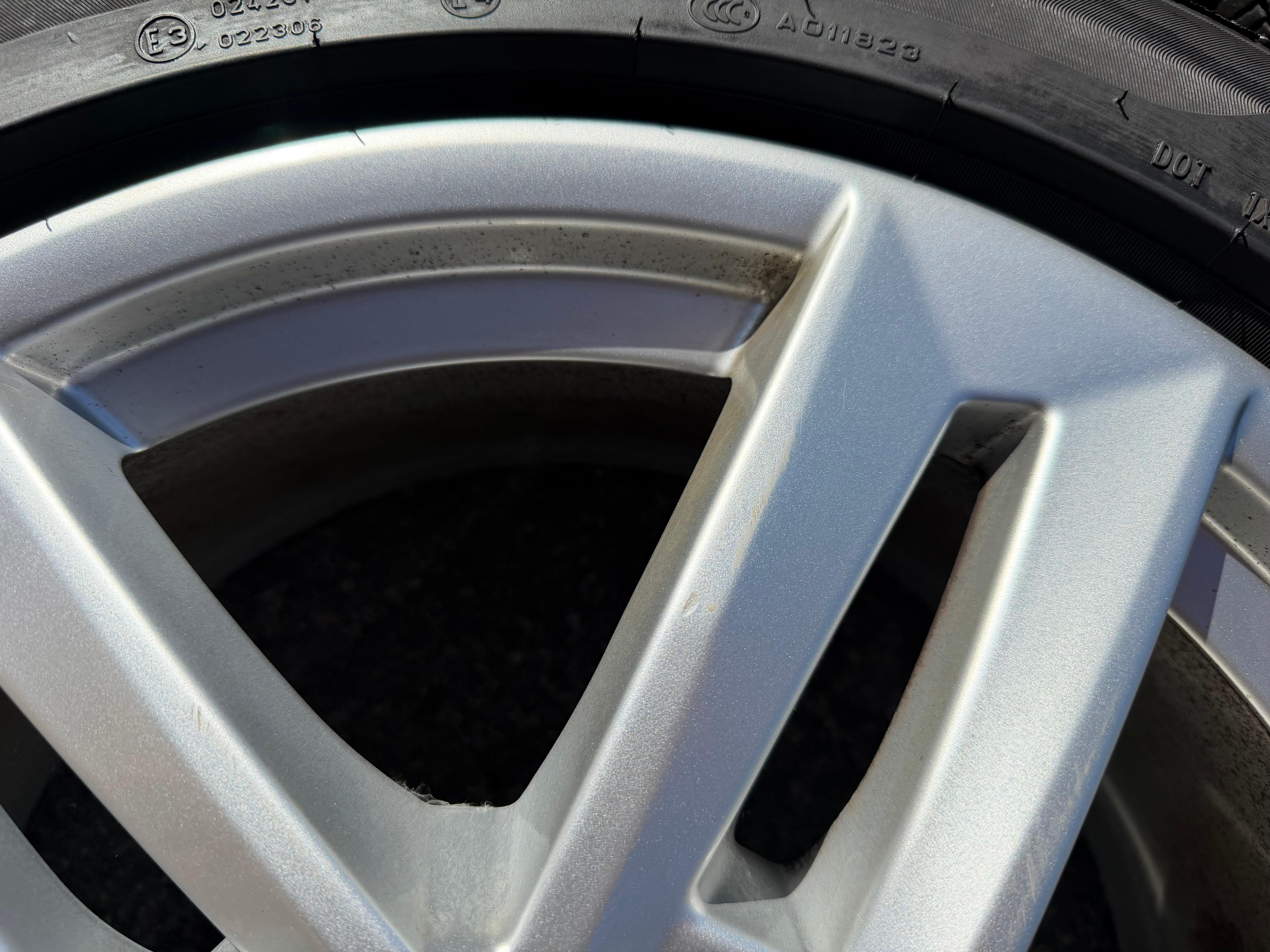 4 Original 17" Alu Winterräder Audi A4 B9 8W 8W0601025P 225/50R17 98H PIrelli 2024