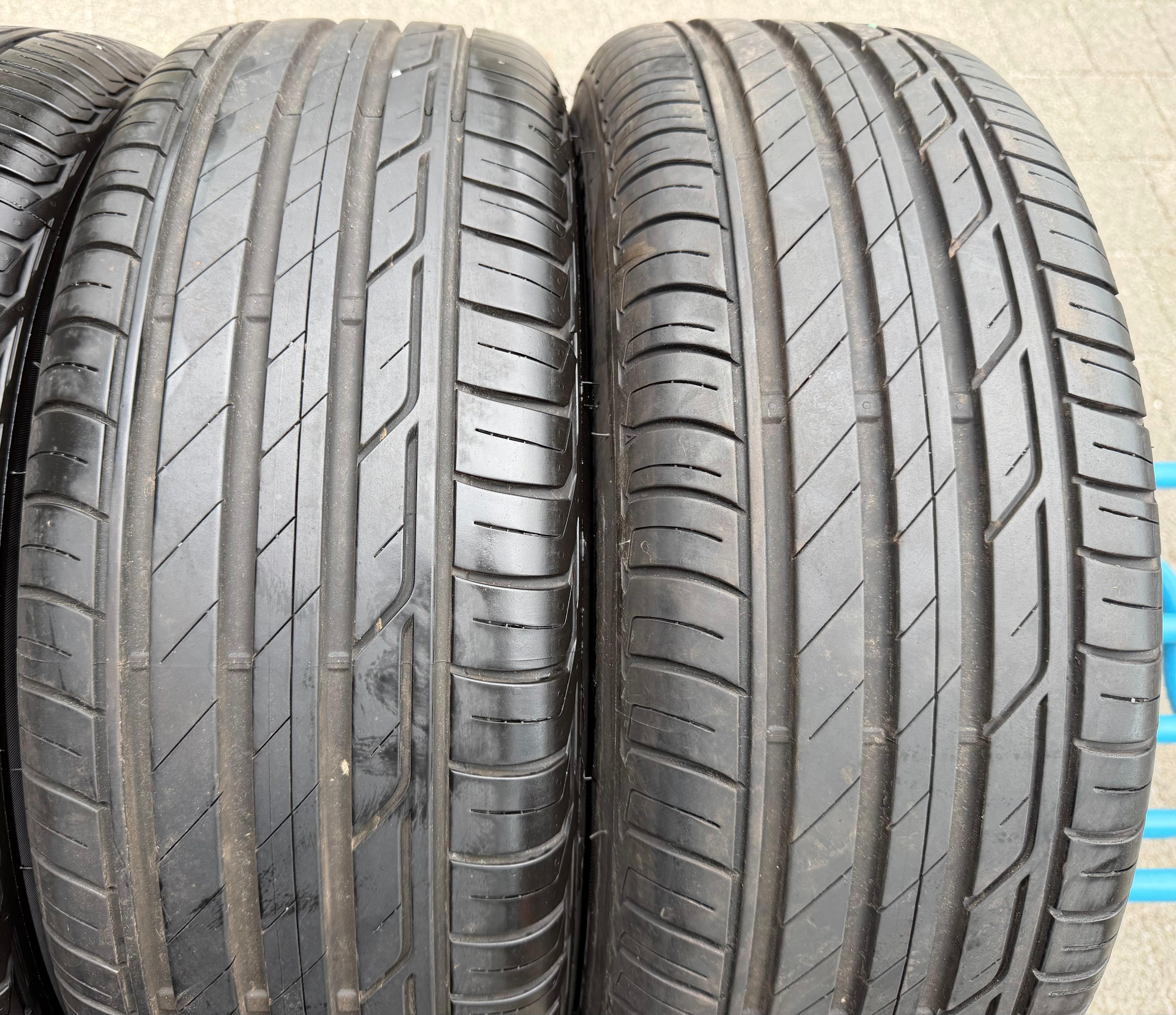 4 x 205/60R16 92V pneus été Bridgestone Turanza T001 7 mm 2022
