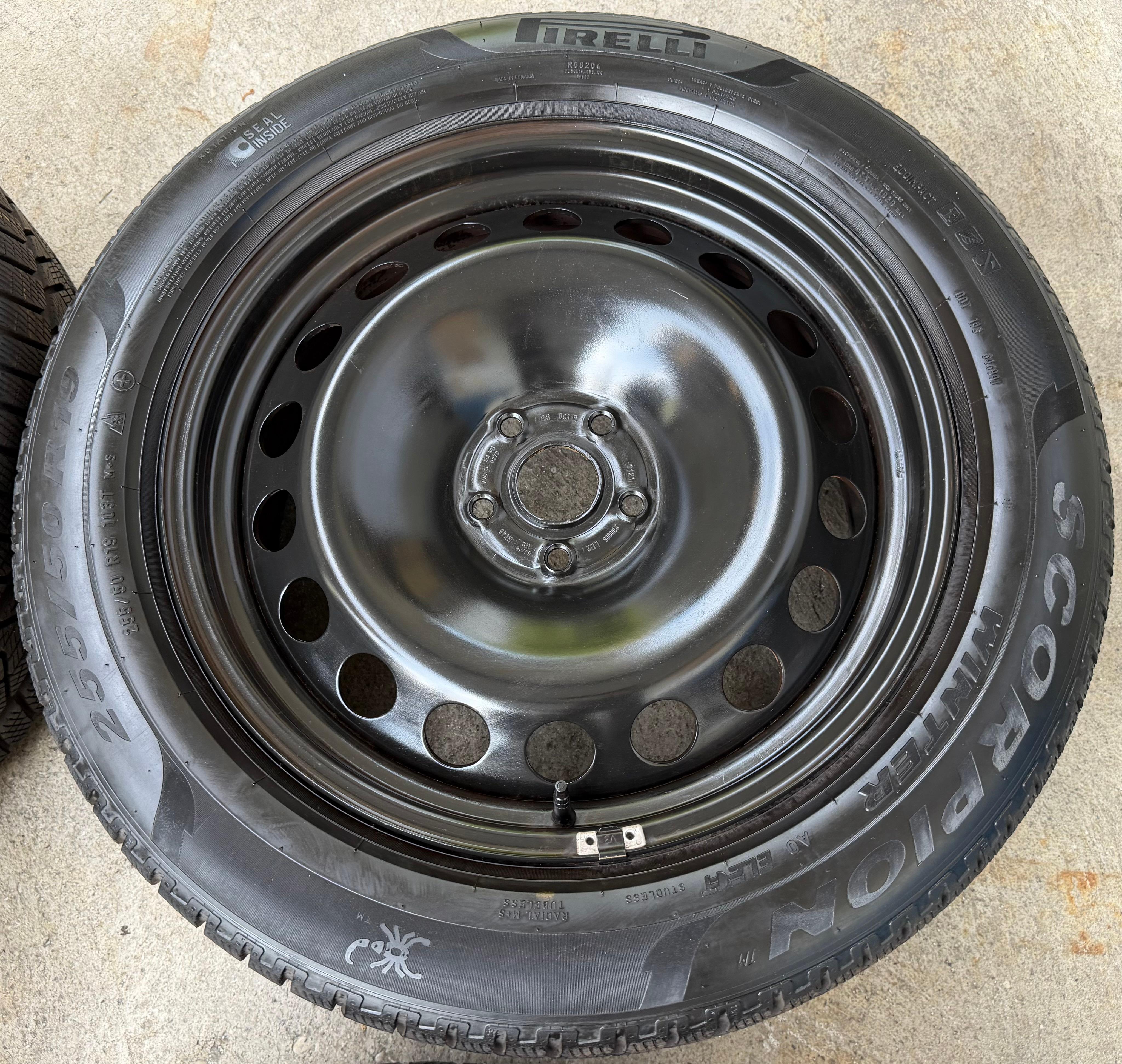 4 Winterräder Audi Q4 Skoda Elroq Enyak VW ID.4 ID.5 1EA601027B PIRELLI 2021