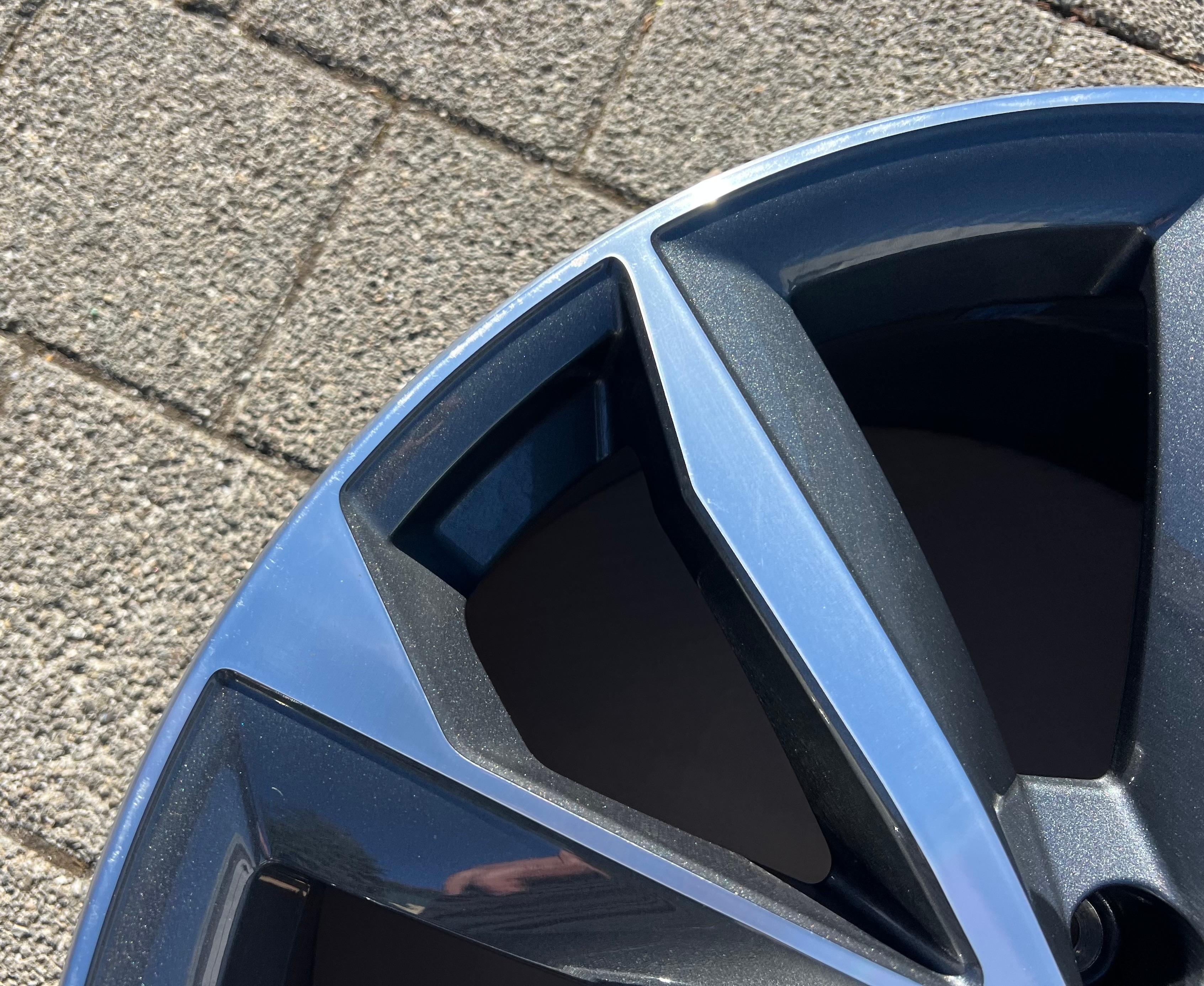 1 X ORIGINAL 21" ALUFELGE FELGE AUDI Q7 4M 9,5x21 ET31 4M0601025BP