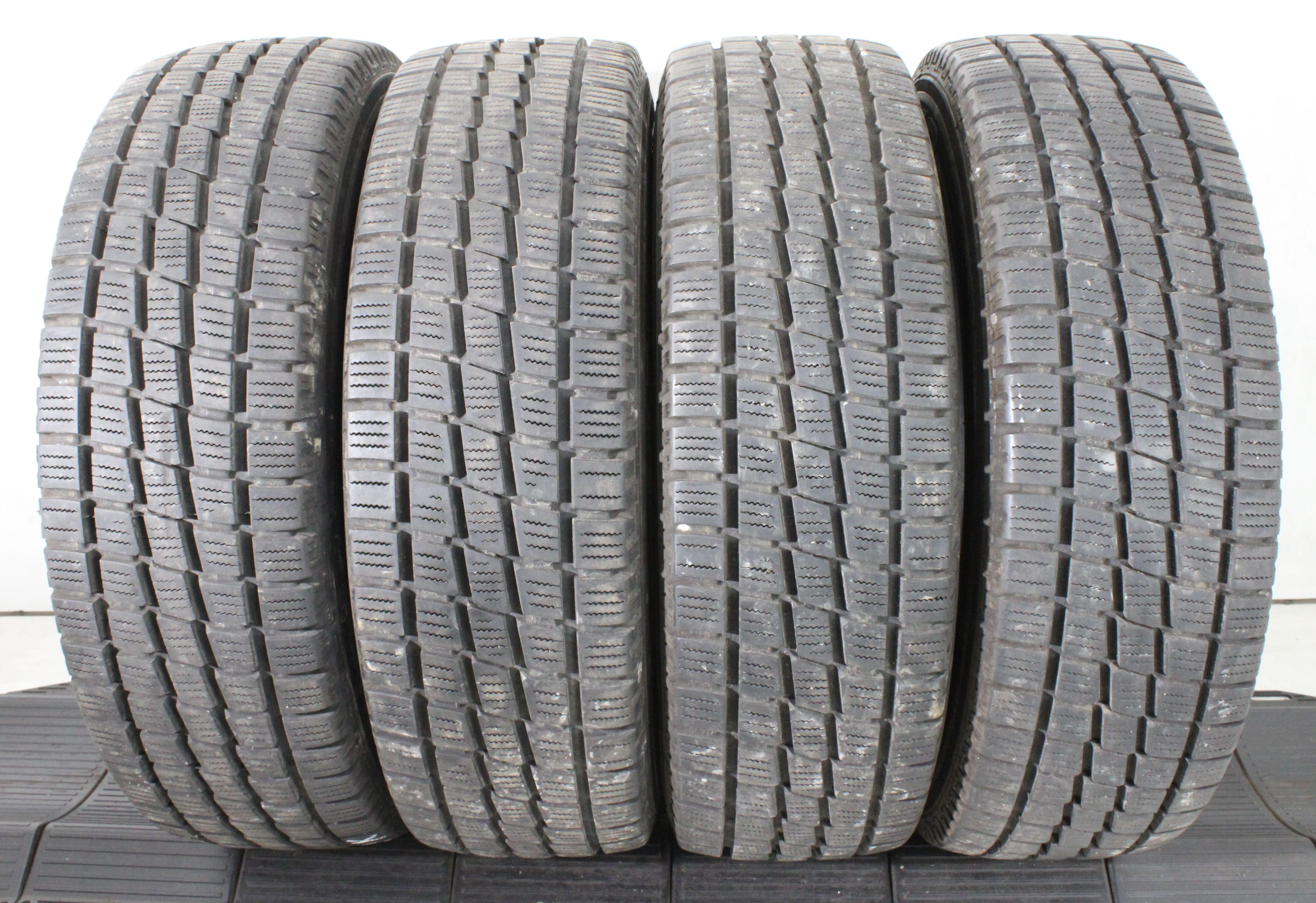 4 x 225/75R16C 121/120Q Neumáticos de invierno Toyo Winter H09 3x9-9,5mm/1x10-10,5mm 2017