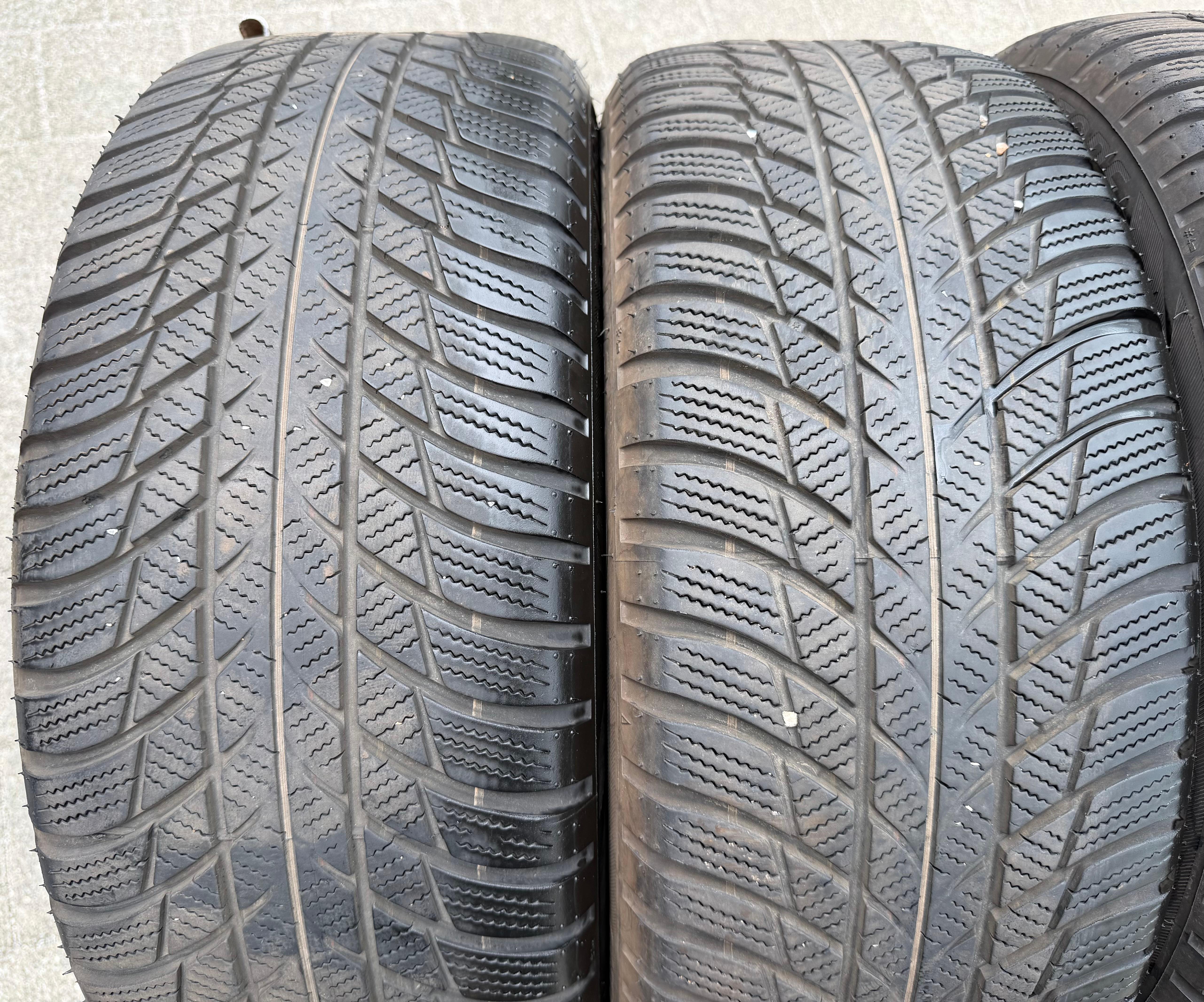 4 originele 17" aluminium wintervelgen voor Audi A4 B9 8W 8W0601025P 225/50R17 98H Bridgestone
