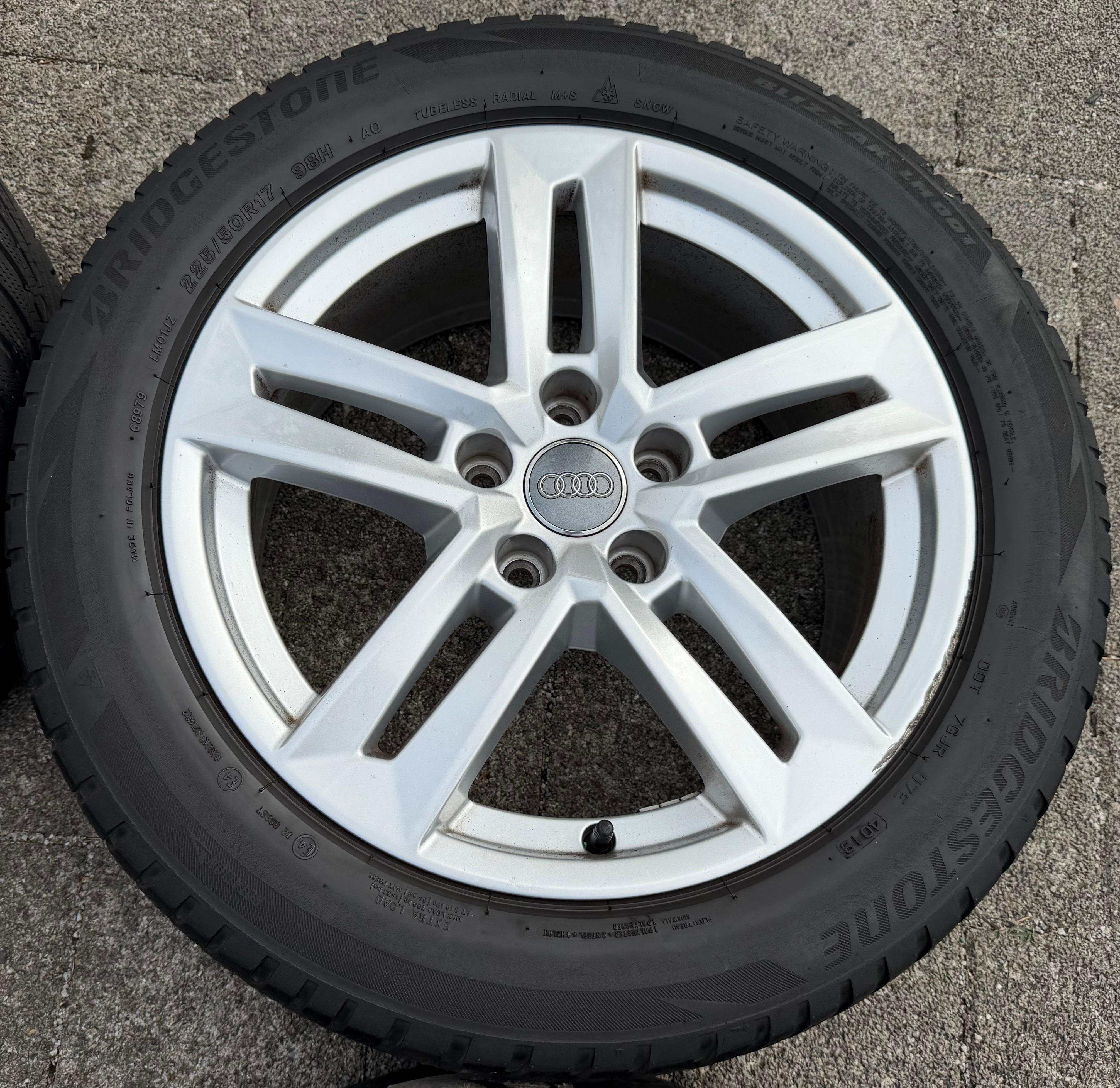 4 Original 17" Alufelgen Audi A4 8W B9 8W0601025P 7x17 ET42 Felgen