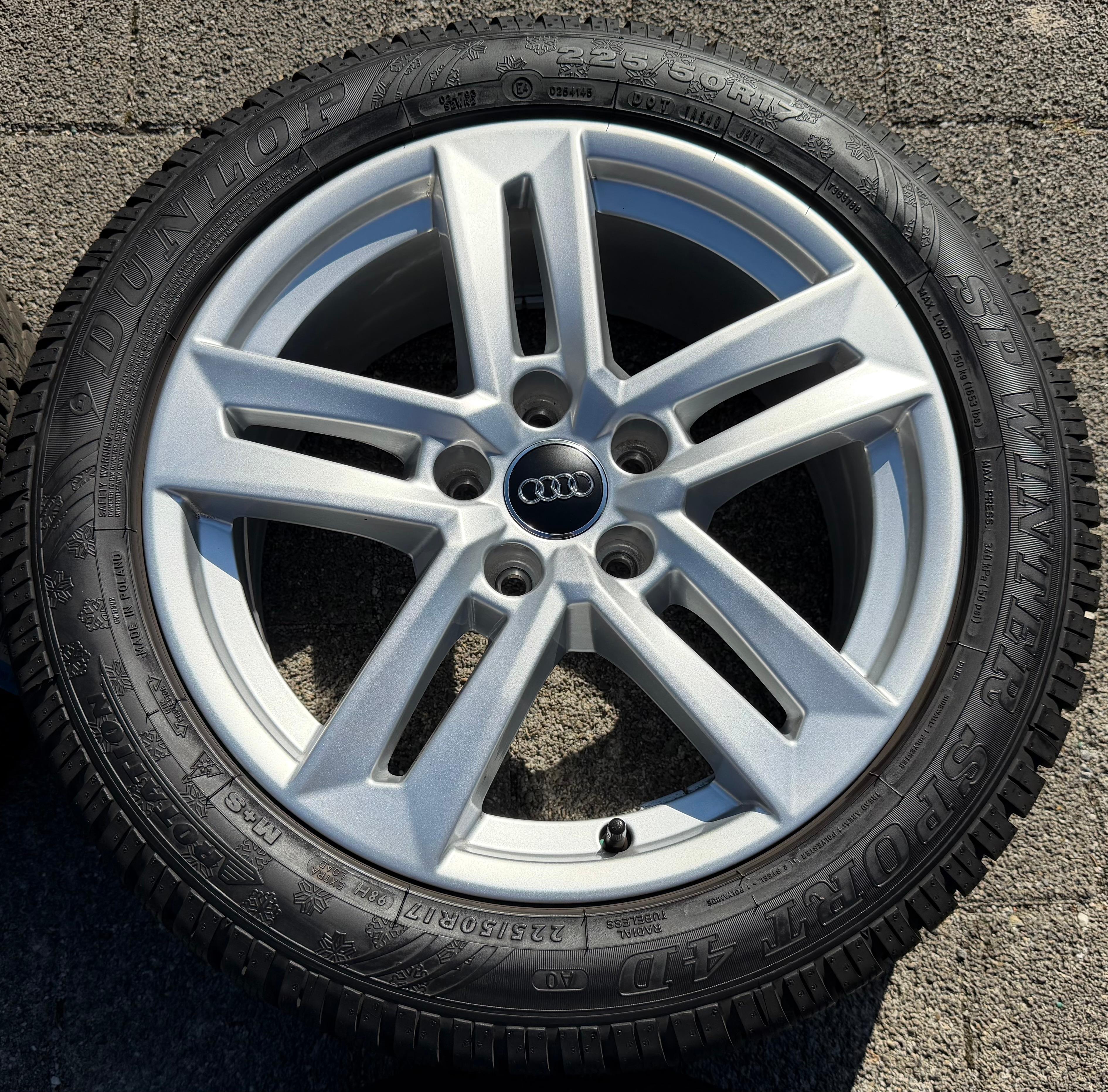 4 Original 17" Alu Winterräder Audi A4 B9 8W 8W0601025P 225/50R17 98H Dunlop 2024