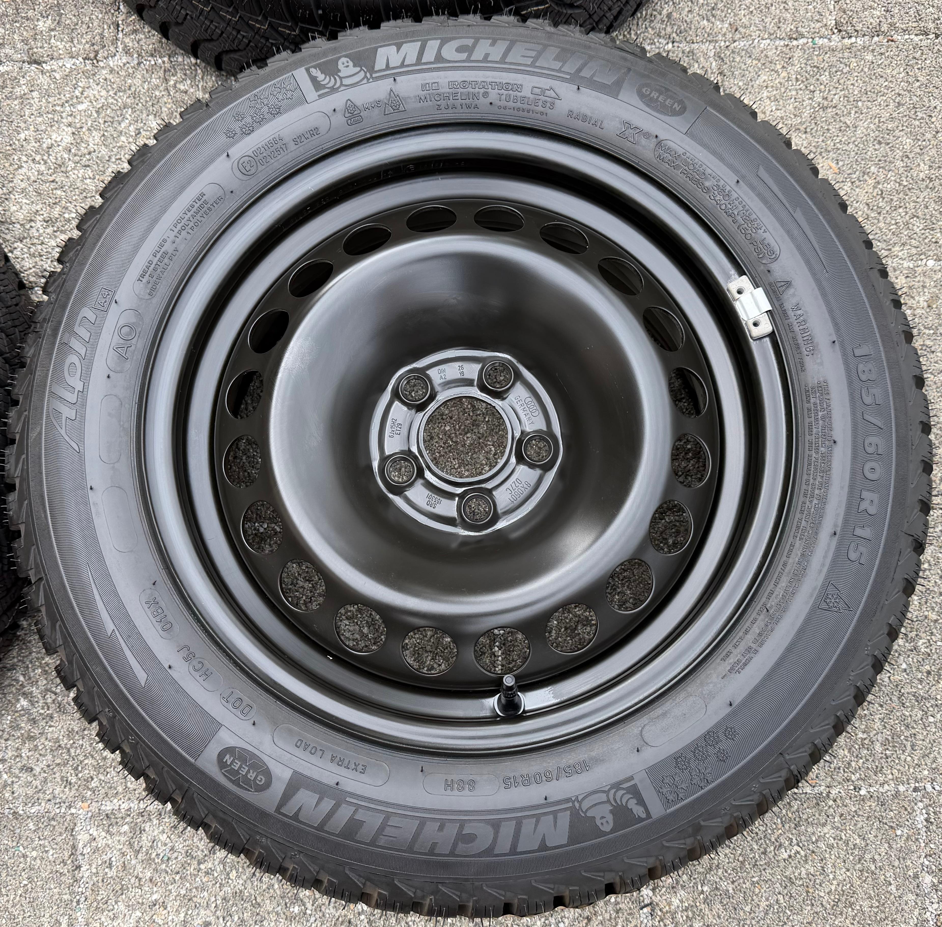 4 Winterräder Audi A1 8X 8X0601027C 185/60R15 88H Michelin Winterreifen