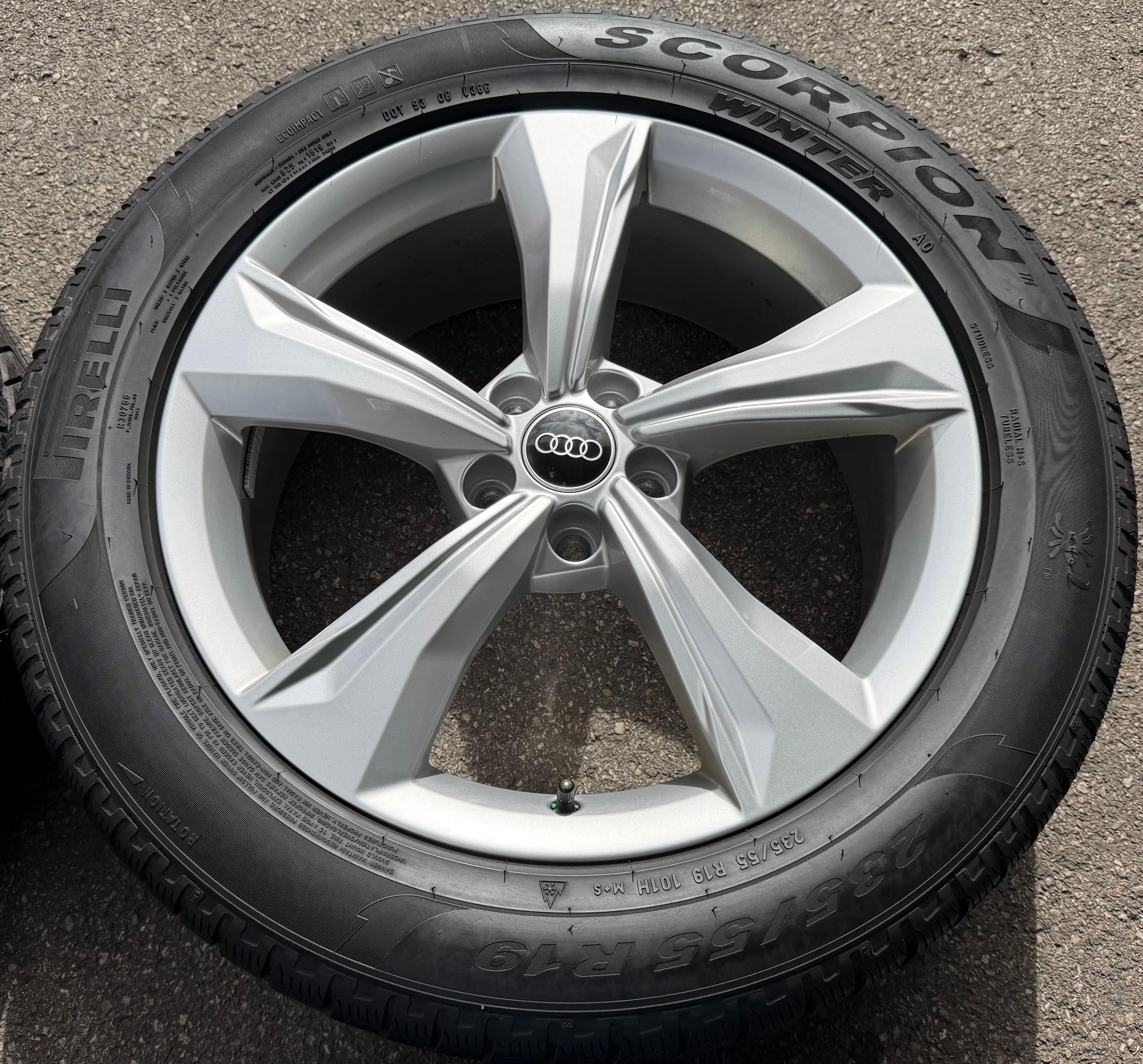 4 cerchi in lega originali da 19" Audi Q5 SQ5 FY 80A601025K 7x19 ET34 S-LINE