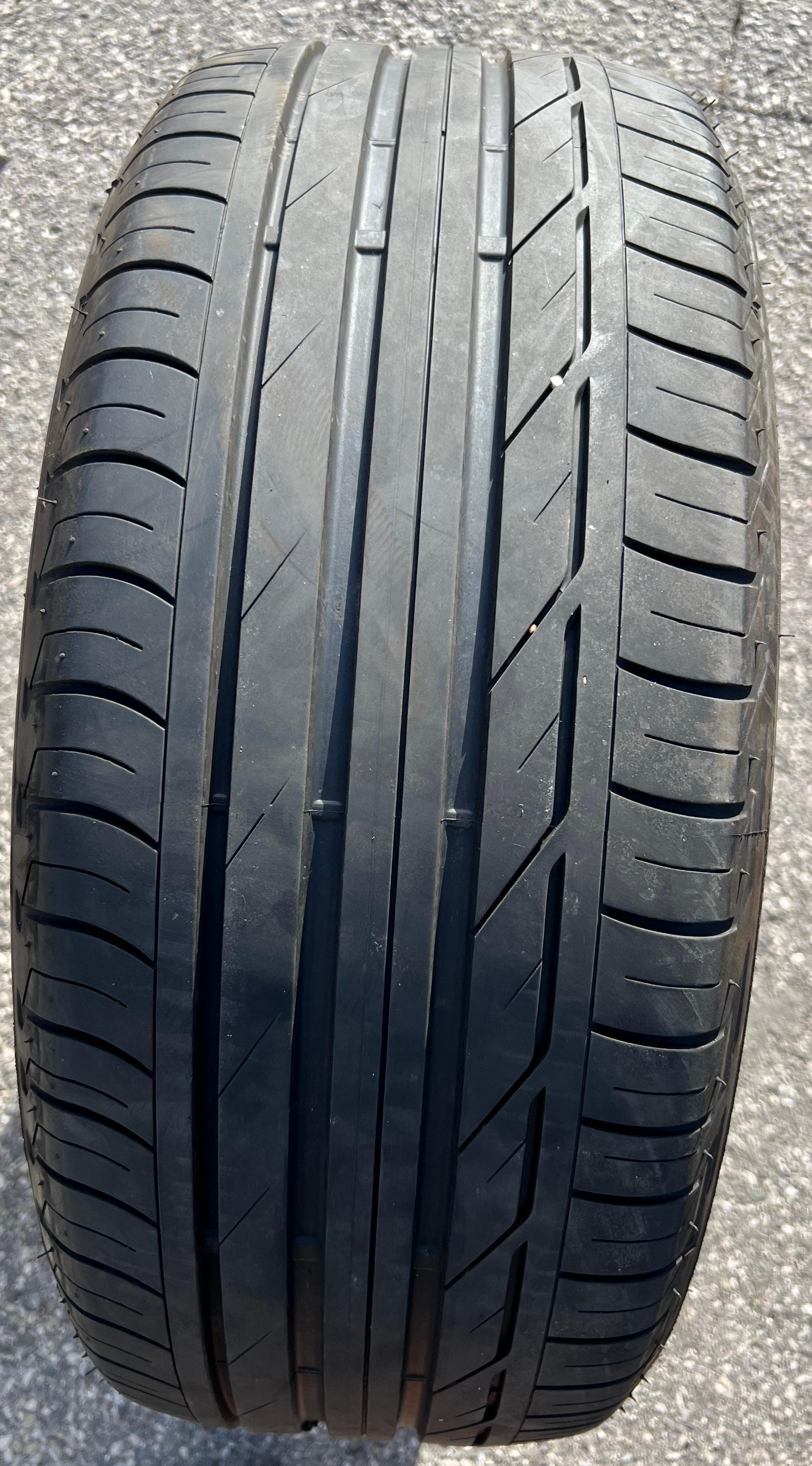 1 x 225/50R18 95W neumático de verano Bridgestone Turanza T001 5,5-6mm 2019