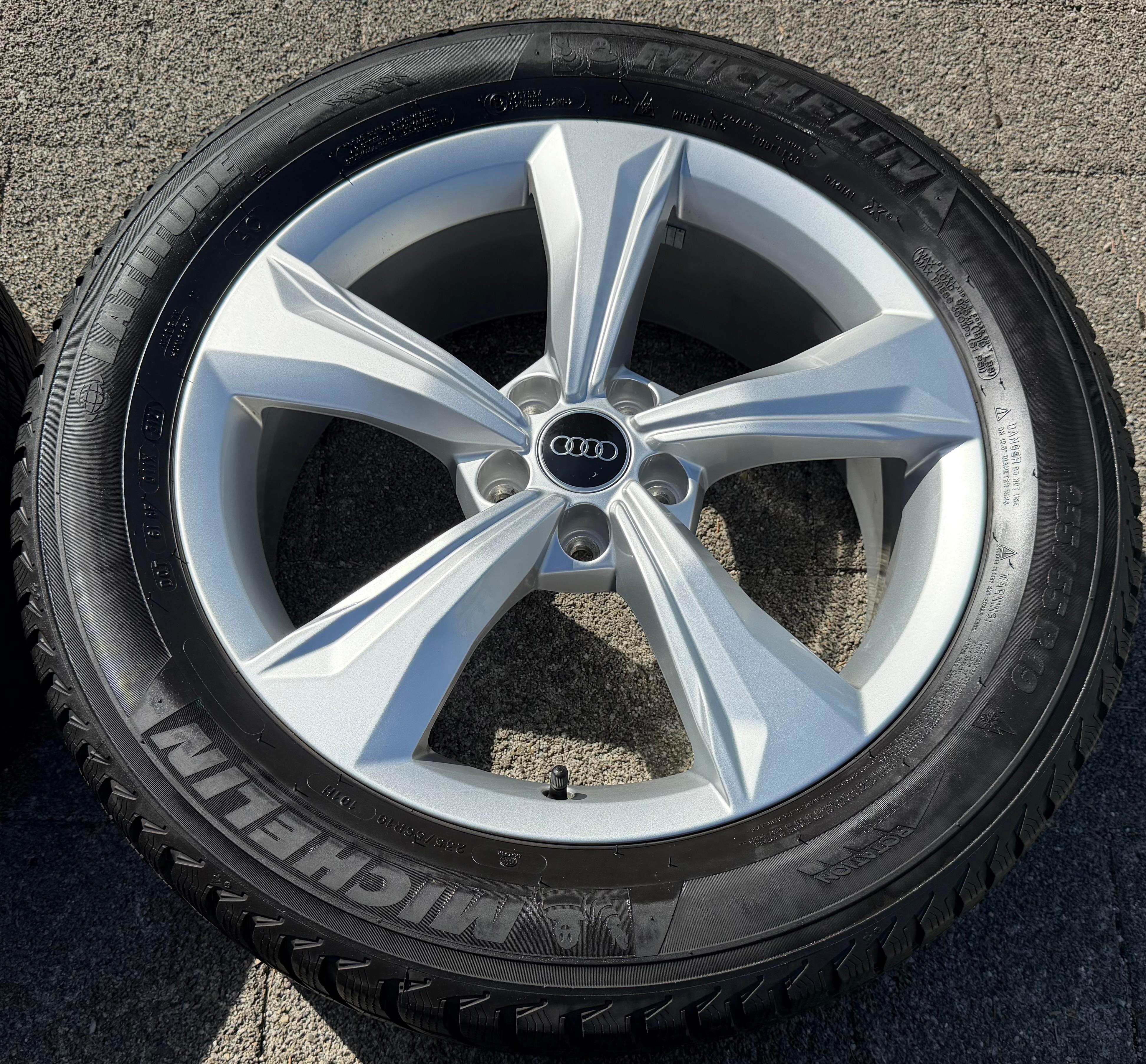 4 ruedas de invierno de aluminio originales de 19" para Audi Q5 SQ5 FY 80A601025K 235/55R19 101H Michelin 2021