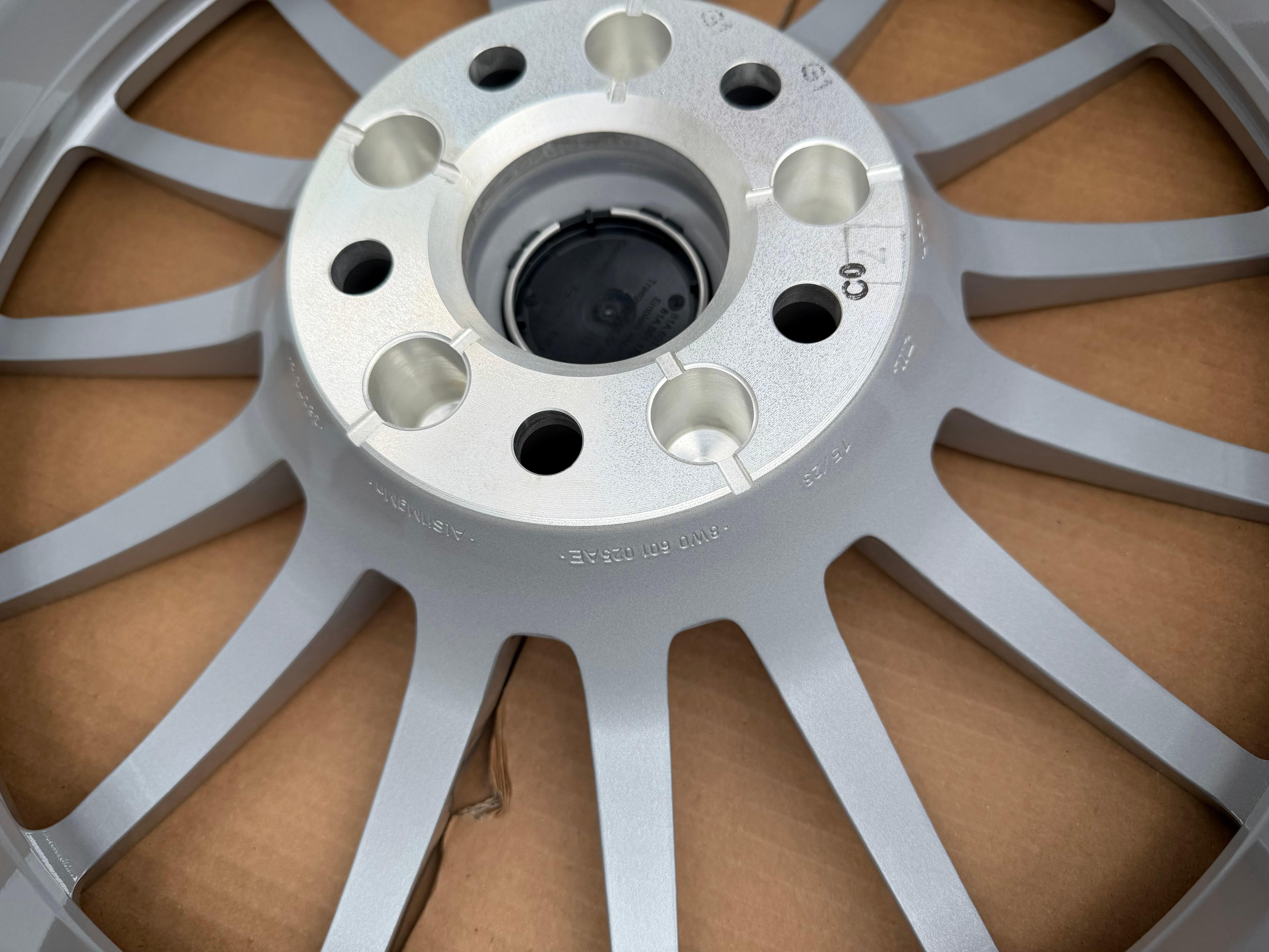4 ORIGINAL 17" ALUFELGEN AUDI A5 F5 8W 8W0601025AE 7,5x17 ET29 NEU