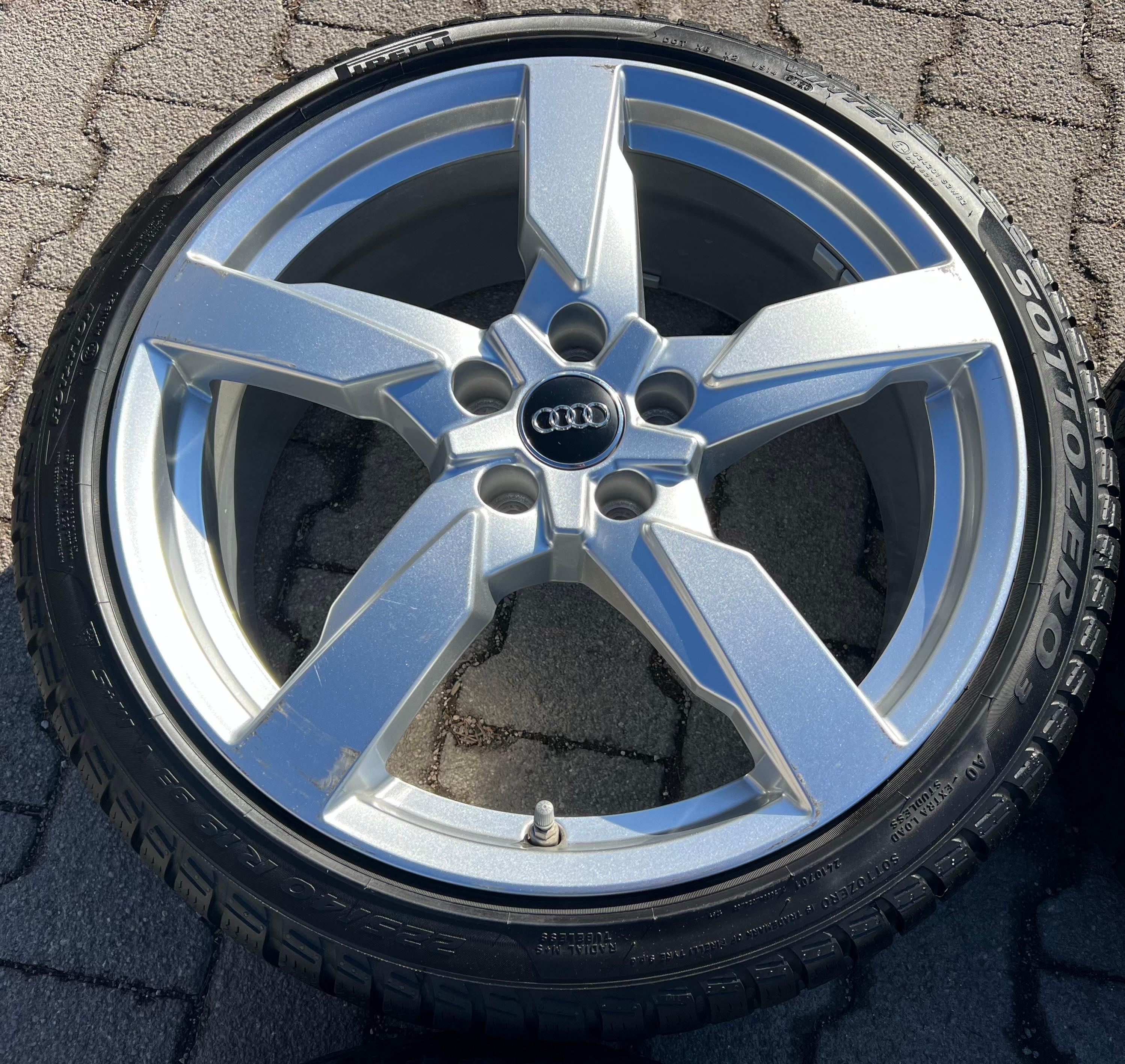 4 ORIGINAL 19" ALU WINTERRÄDER AUDI TT TTS 8S 8S0601025AG 225/40R19 93V PIRELLI