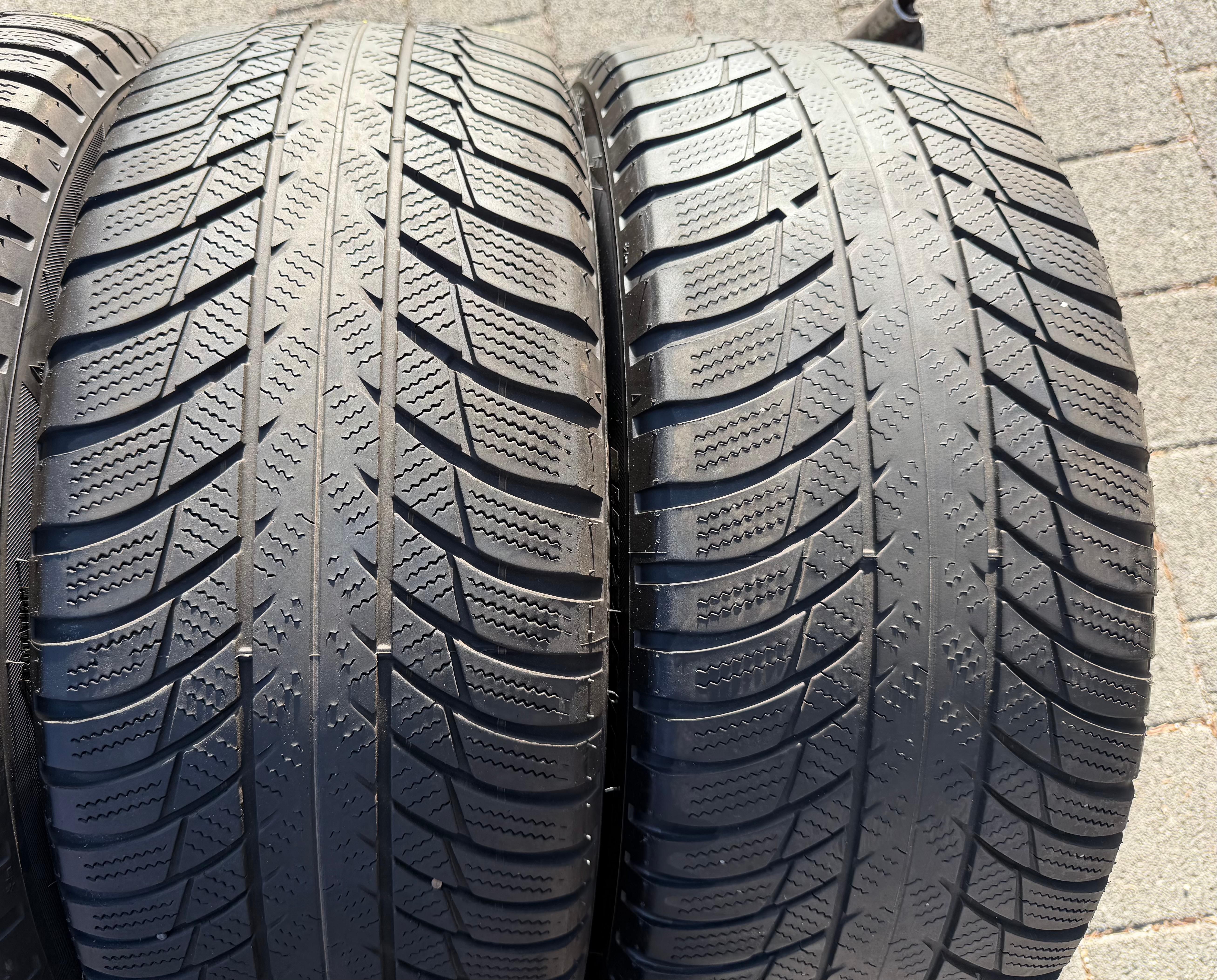 4 Original 17" Alu Winterräder Audi A4 B9 8W 8W0601025P 225/50R17 98H Bridgestone