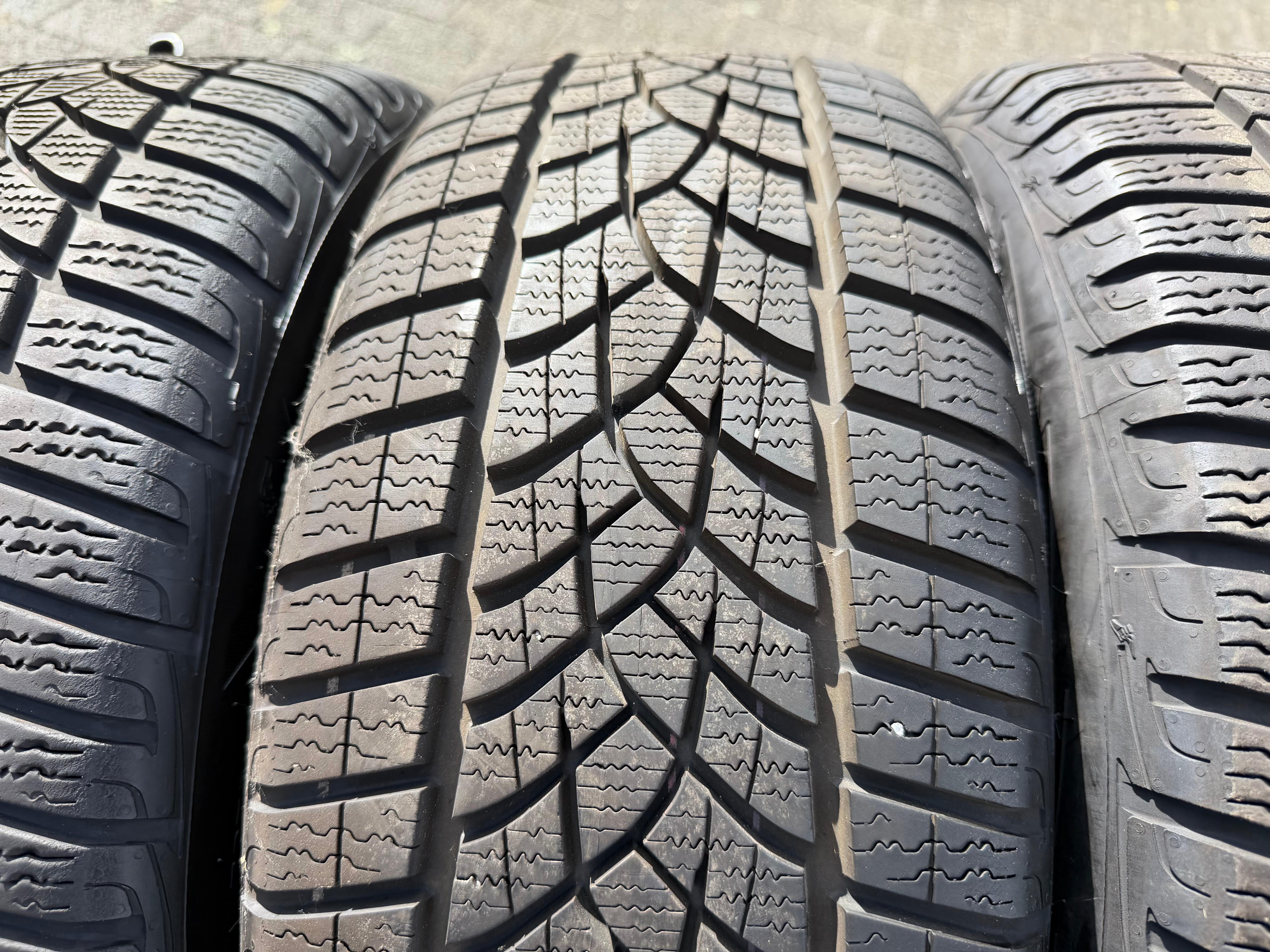 4 Winterräder Audi A3 8V Sportback Cabrio  205/55R16 91H Goodyear 8V0601027A