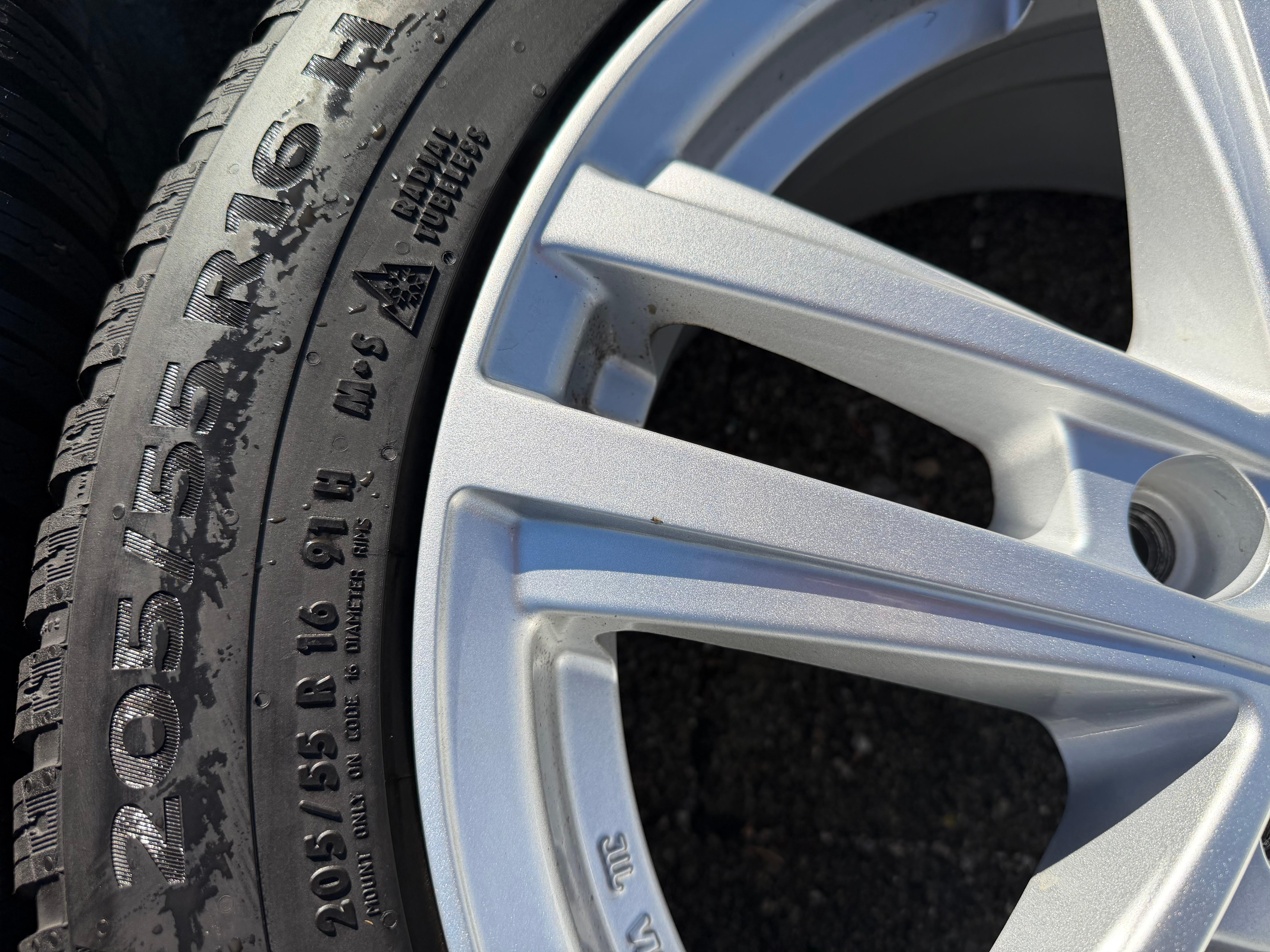 4 Original Alu Winterräder Seat Leon 1P 5F KL 205/55R16 91H Continental