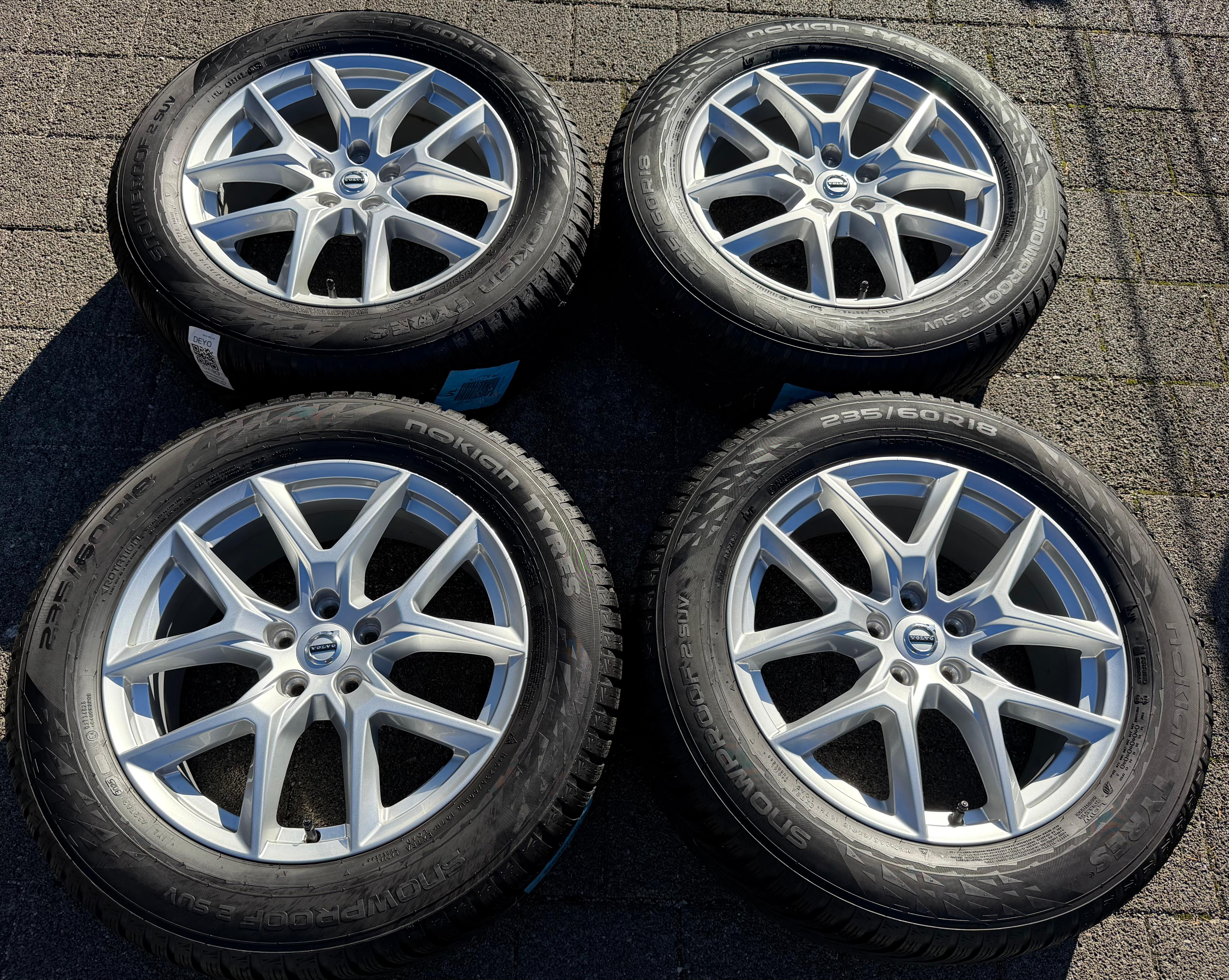 4 ruedas de invierno de aleación originales de 18" Volvo XC60 II 31423851 235/60R18 107H NOKIAN 2025