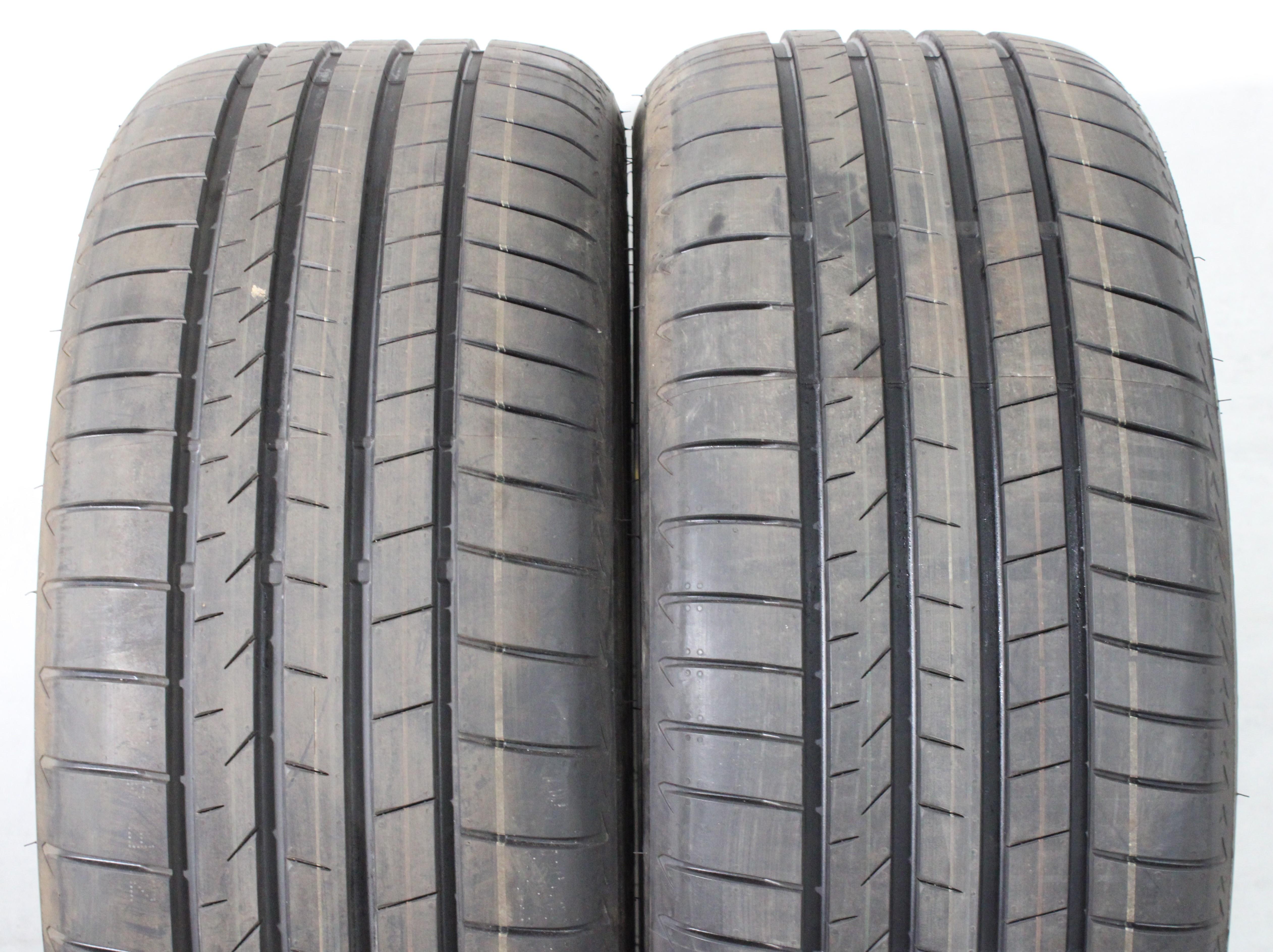 2 x 255/50R20 109H Sommerreifen Bridgestone Alenza 001 AO Volles Profil 2022