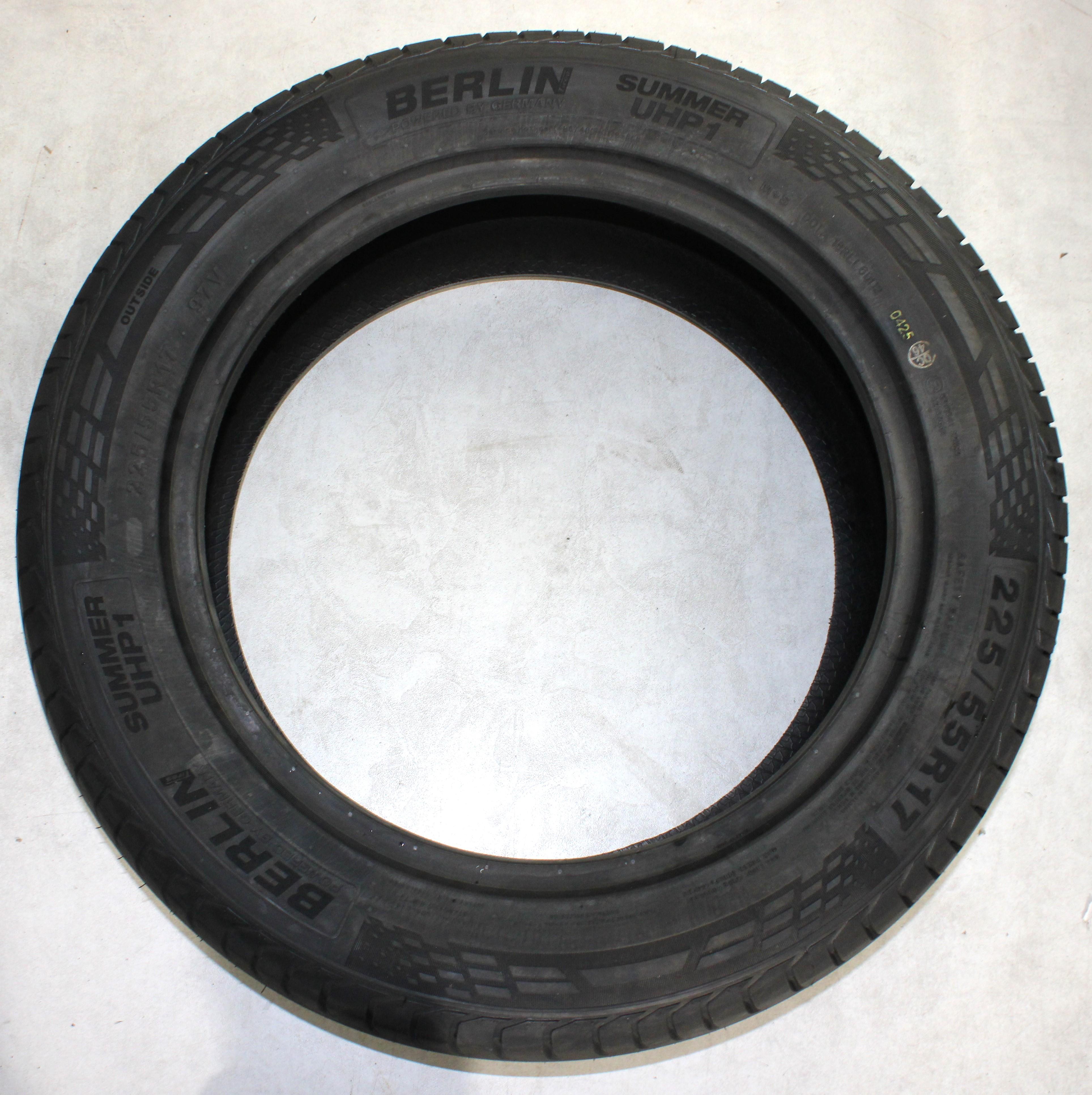 4 neumáticos de verano 225/55R17 97V «Berlin Tires Summer UHP1» 2025