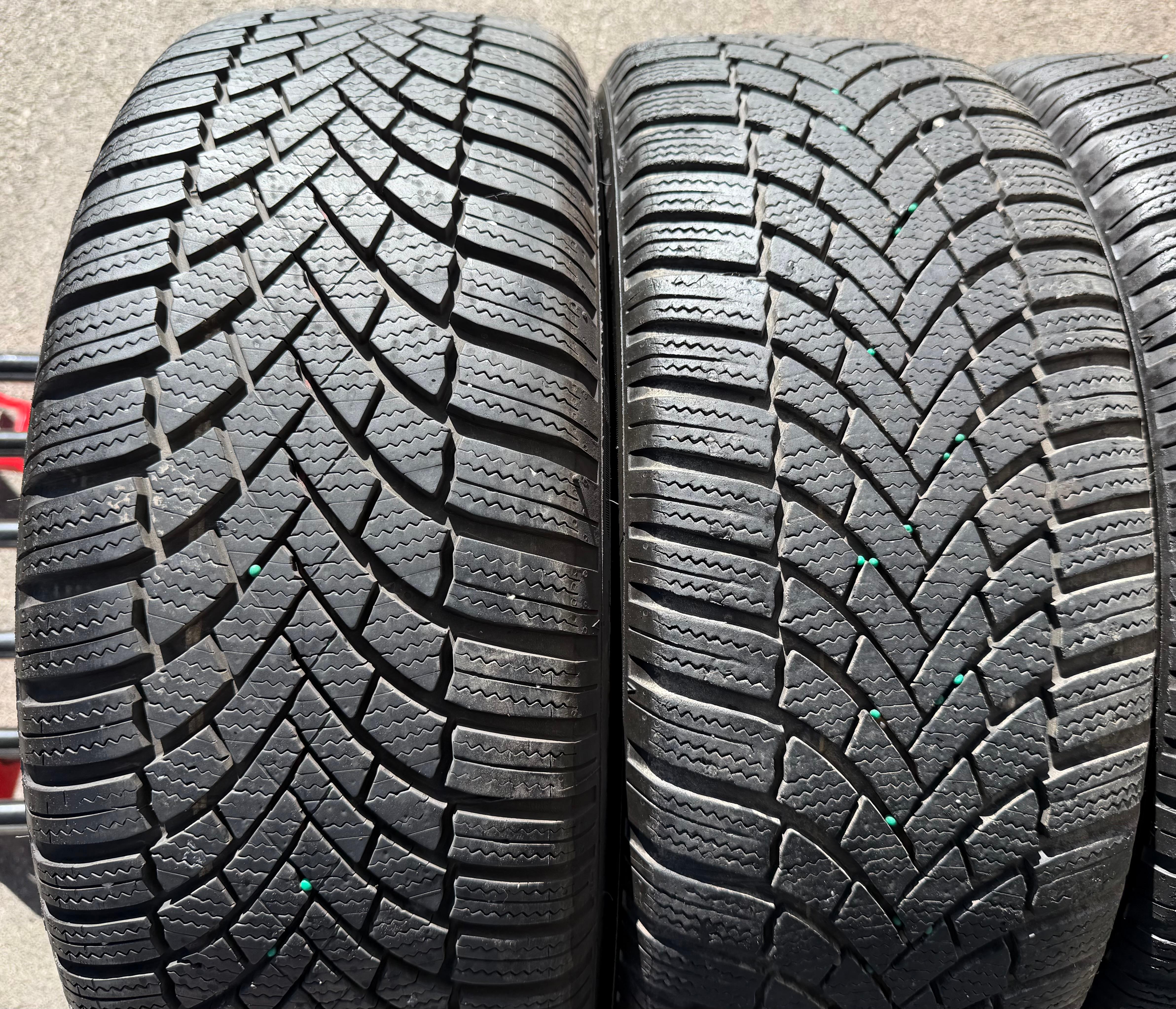 4 ruedas de invierno de aleación originales de 17" para Audi A3 S3 8Y 8Y0601025L 205/50R17 93H Bridgestone 2022