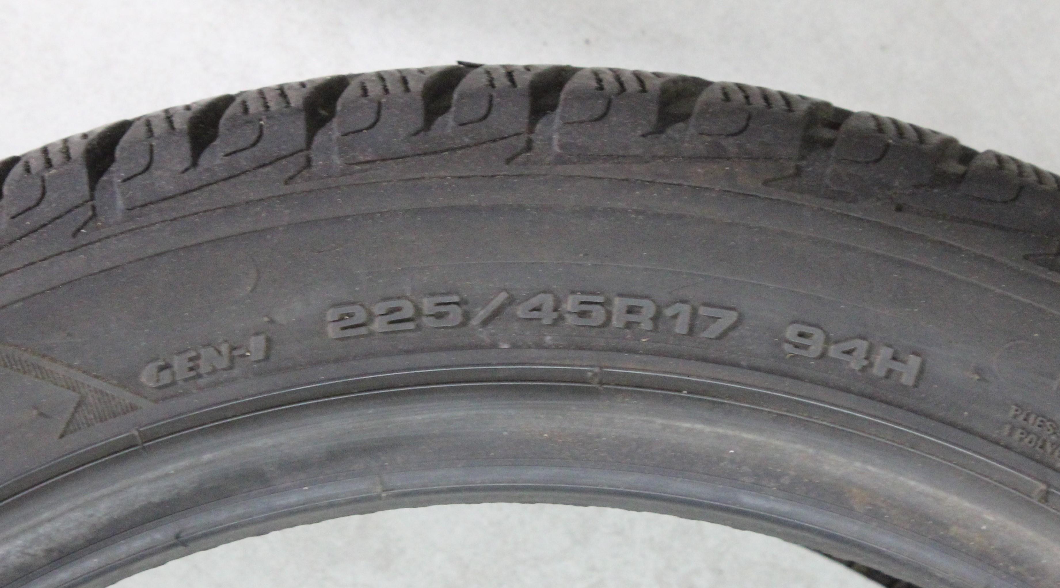 2 x 225/45R17 94H Winterreifen Goodyear Ultra Grip Performance GEN-1 5-6mm 2017