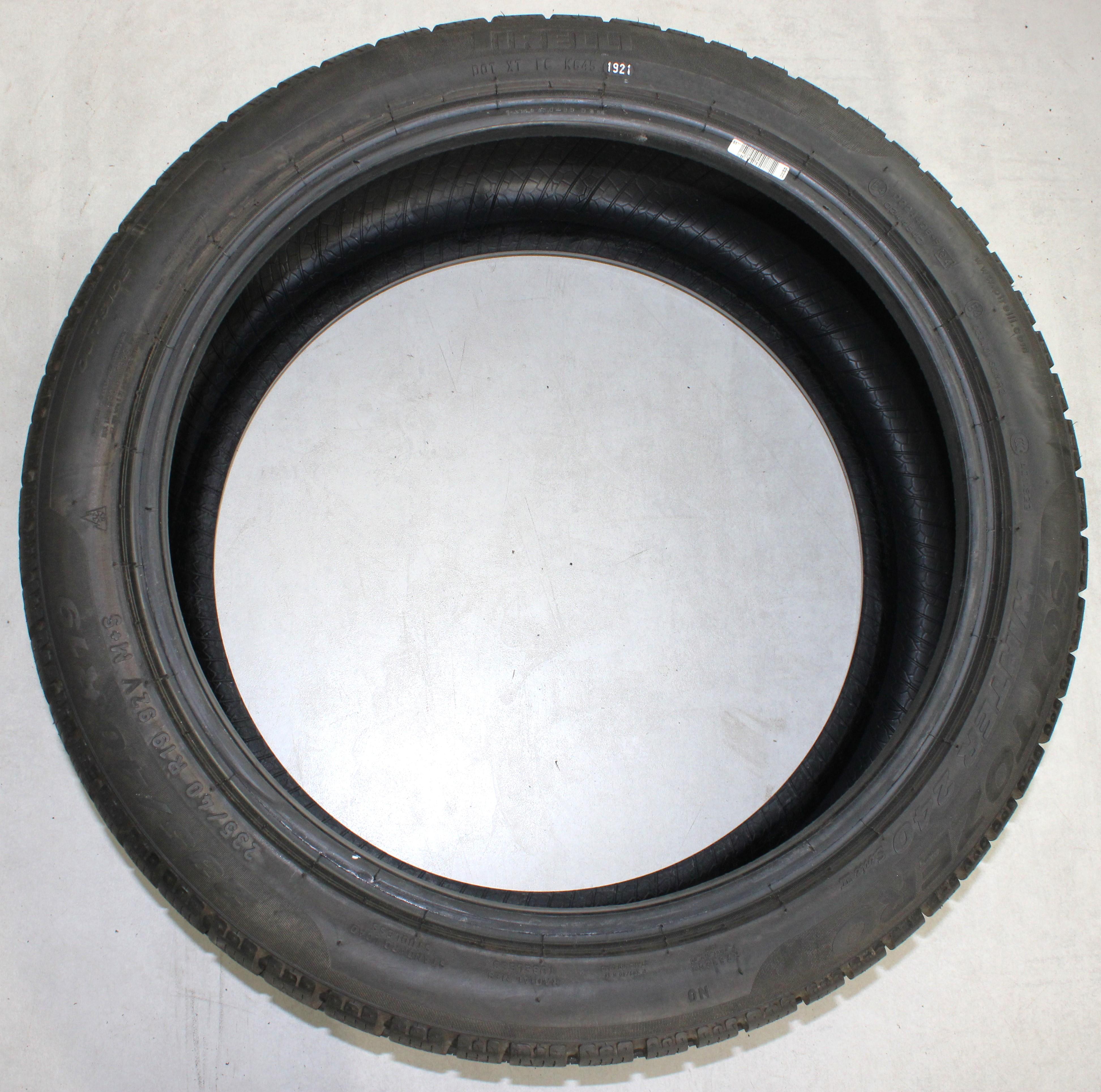 2 x 235/40R19 92V pneumatici invernali Pirelli Sottozero Winter 240 Serie 2 N0 7mm 2021