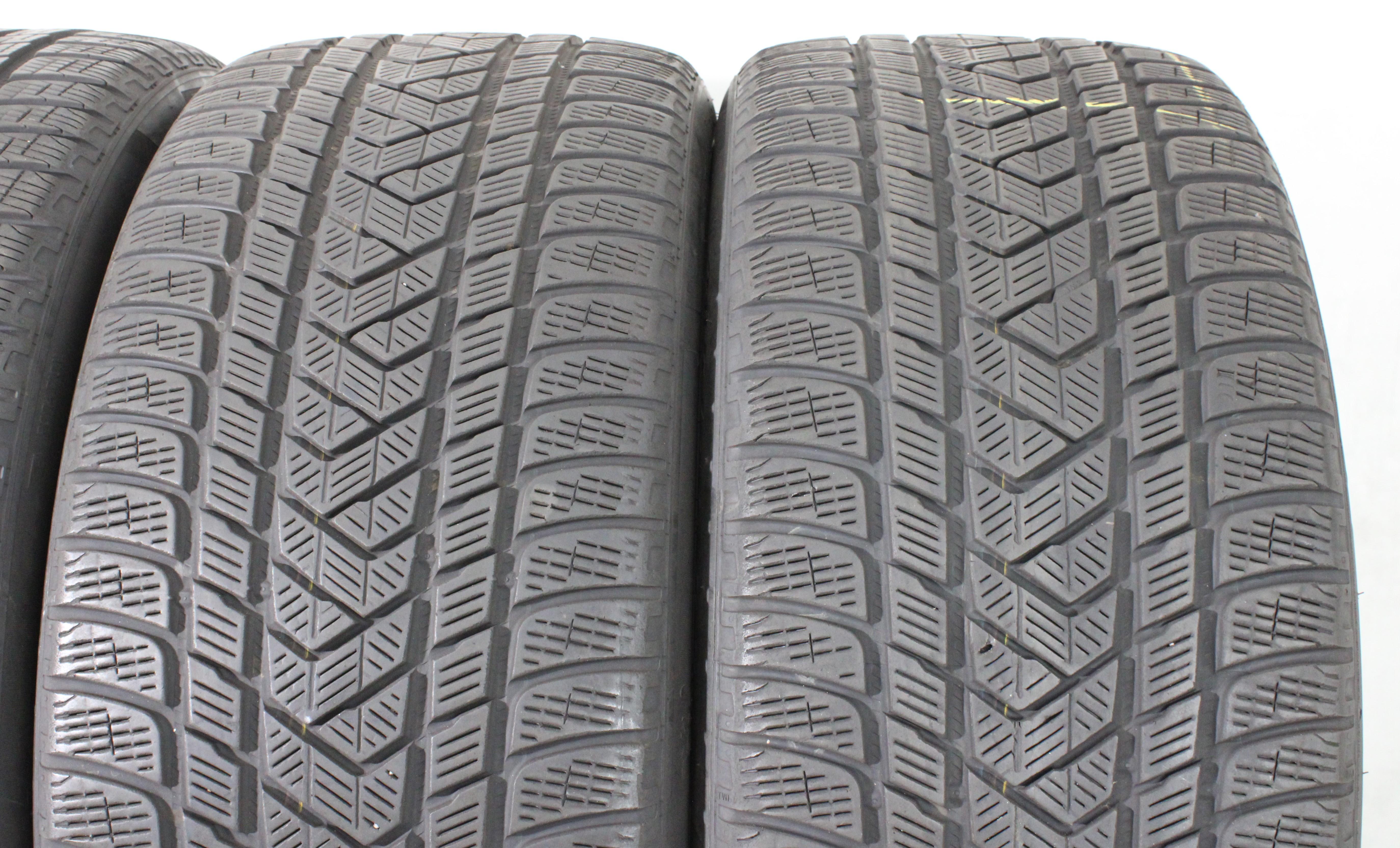 4 x 285/40R21 109V Winterreifen Pirelli Scorpion Winter 2x4,5-5mm/1x5-5,5mm/1x5,5-6mm 2x2020/2x2021