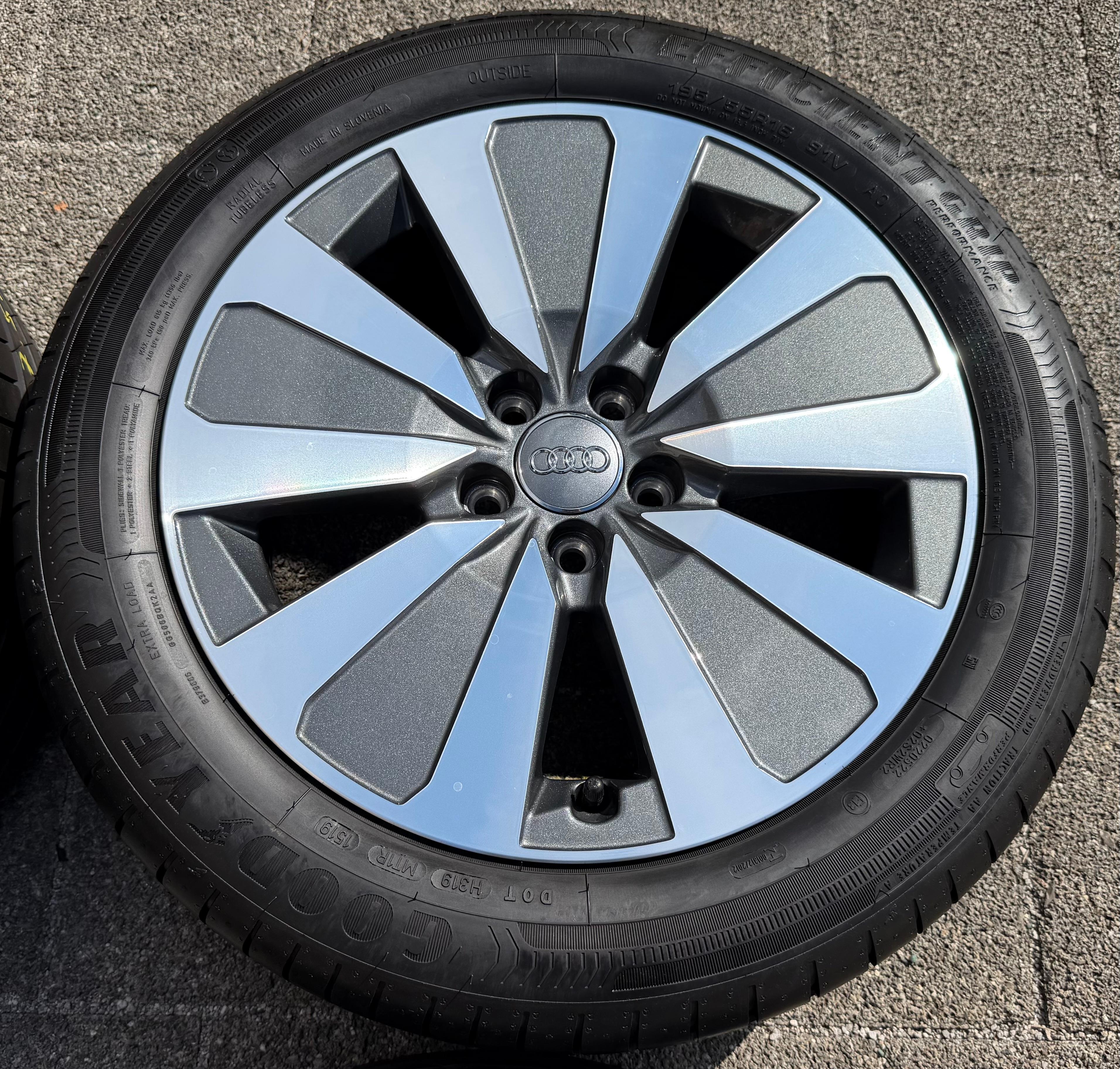 4 Original Alu Sommerräder Audi A1 GB 82A601025D 195/55R16 91V Goodyear