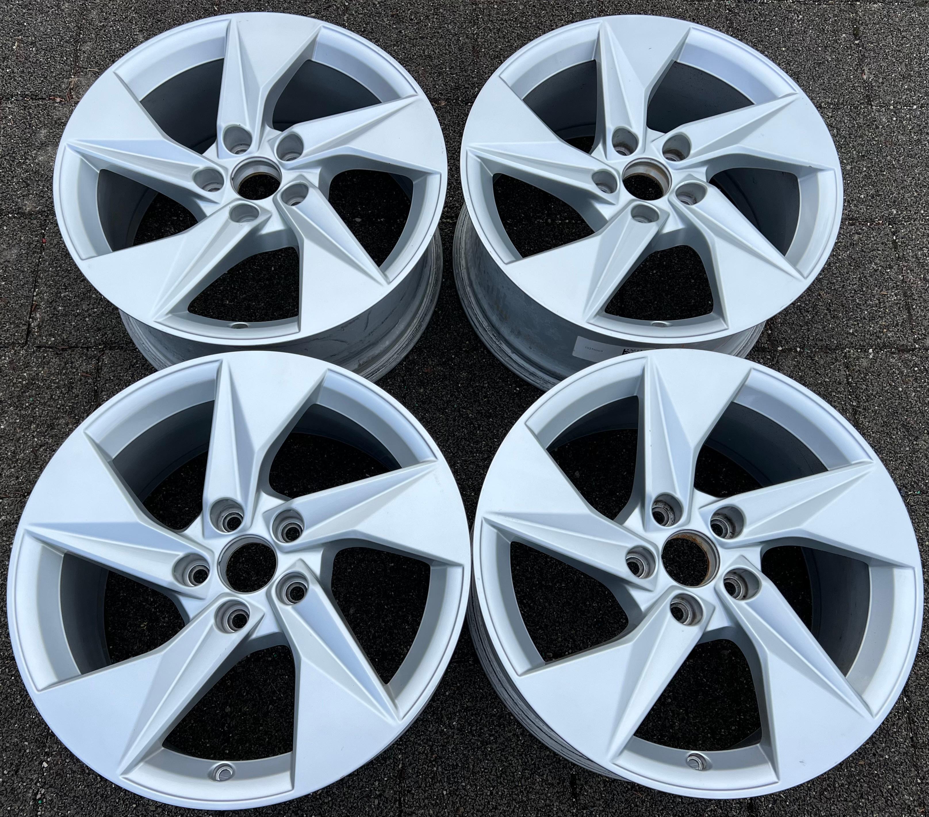 4 ORIGINAL 17" ALUFELGEN FELGEN AUDI A3 8Y 8Y0601025A 8x17 ET46 FREIHAUS