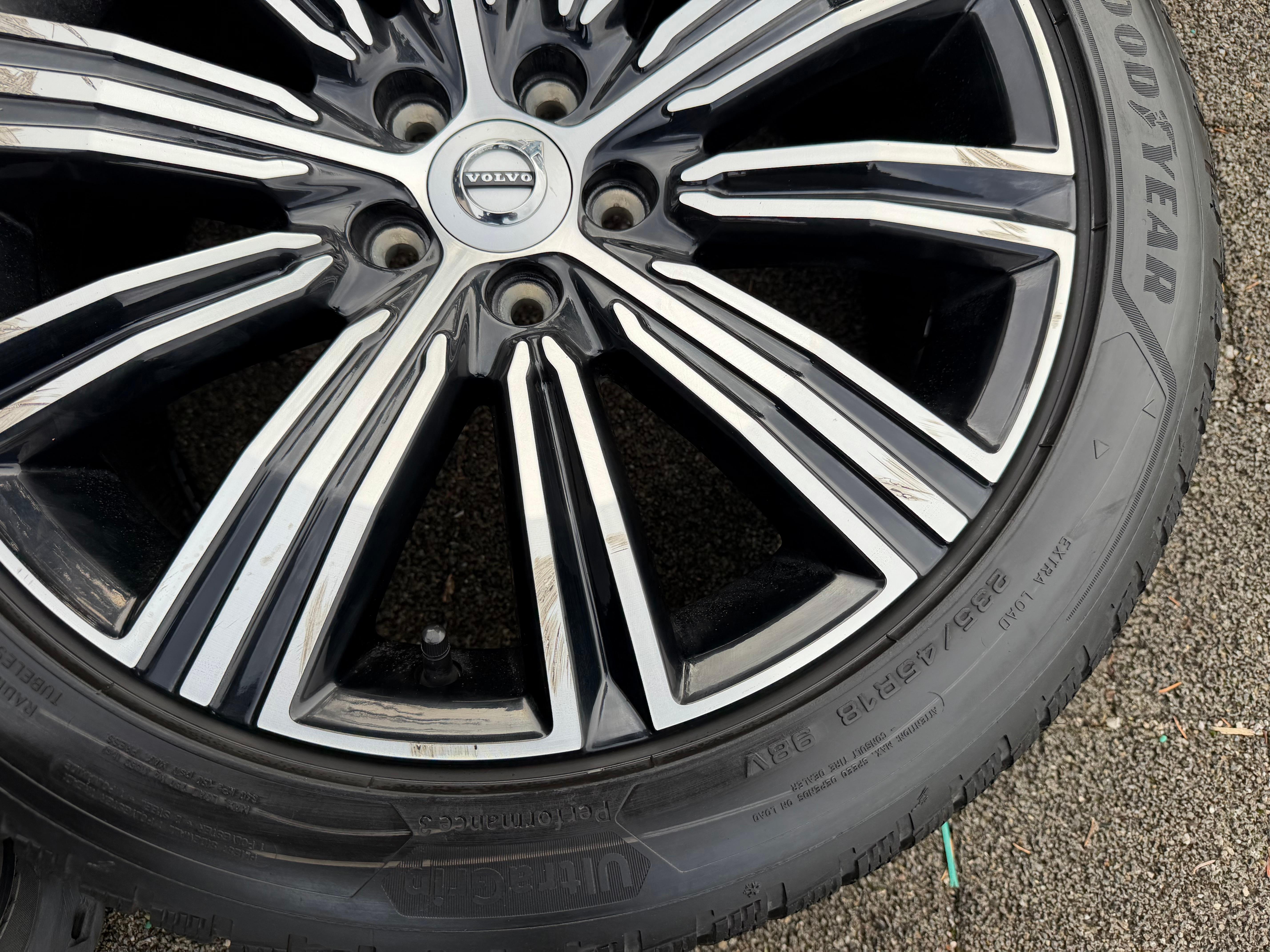 4 ruedas de invierno de aleación originales de 18" VOLVO S60 V60 235/45R18 98V 31471312 2025