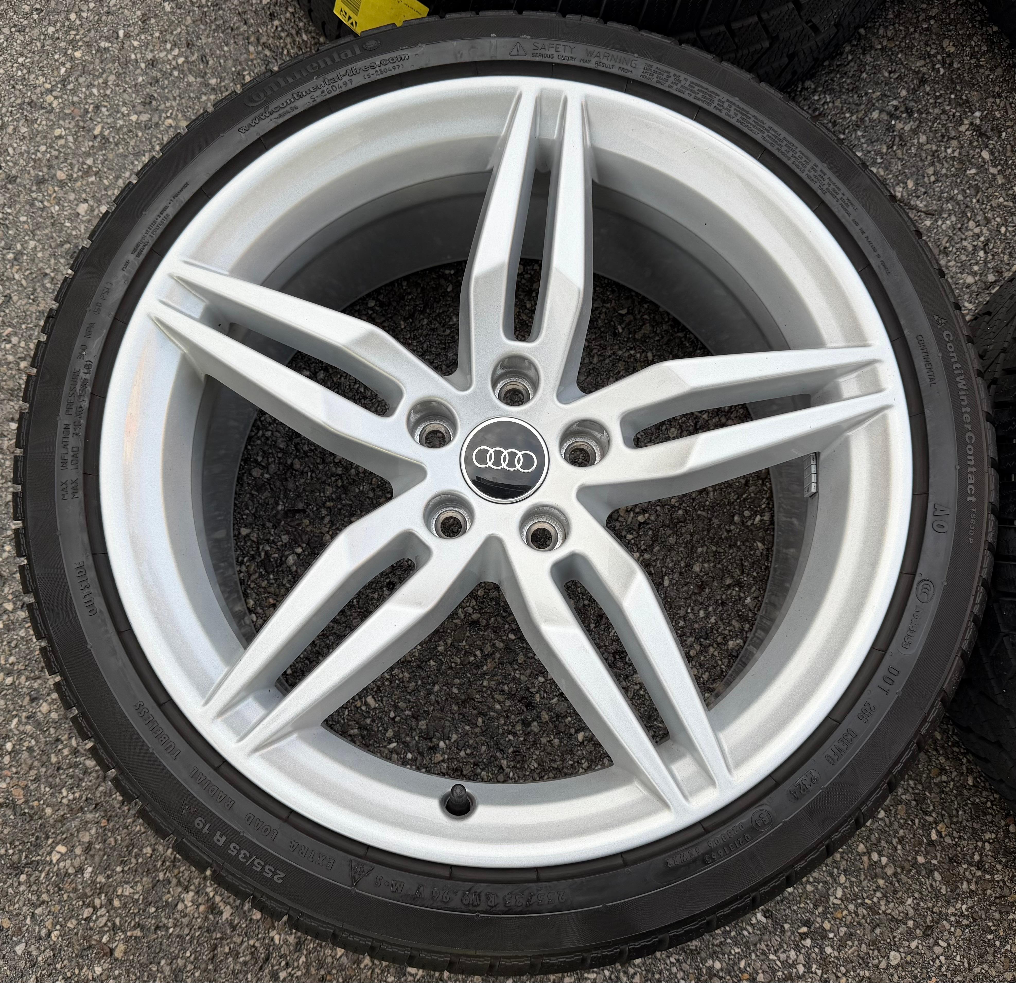 4 ruedas de invierno de aleación originales de 19" para Audi A5 S5 8W F5 8W0601025AM 255/35R19 96V 2024