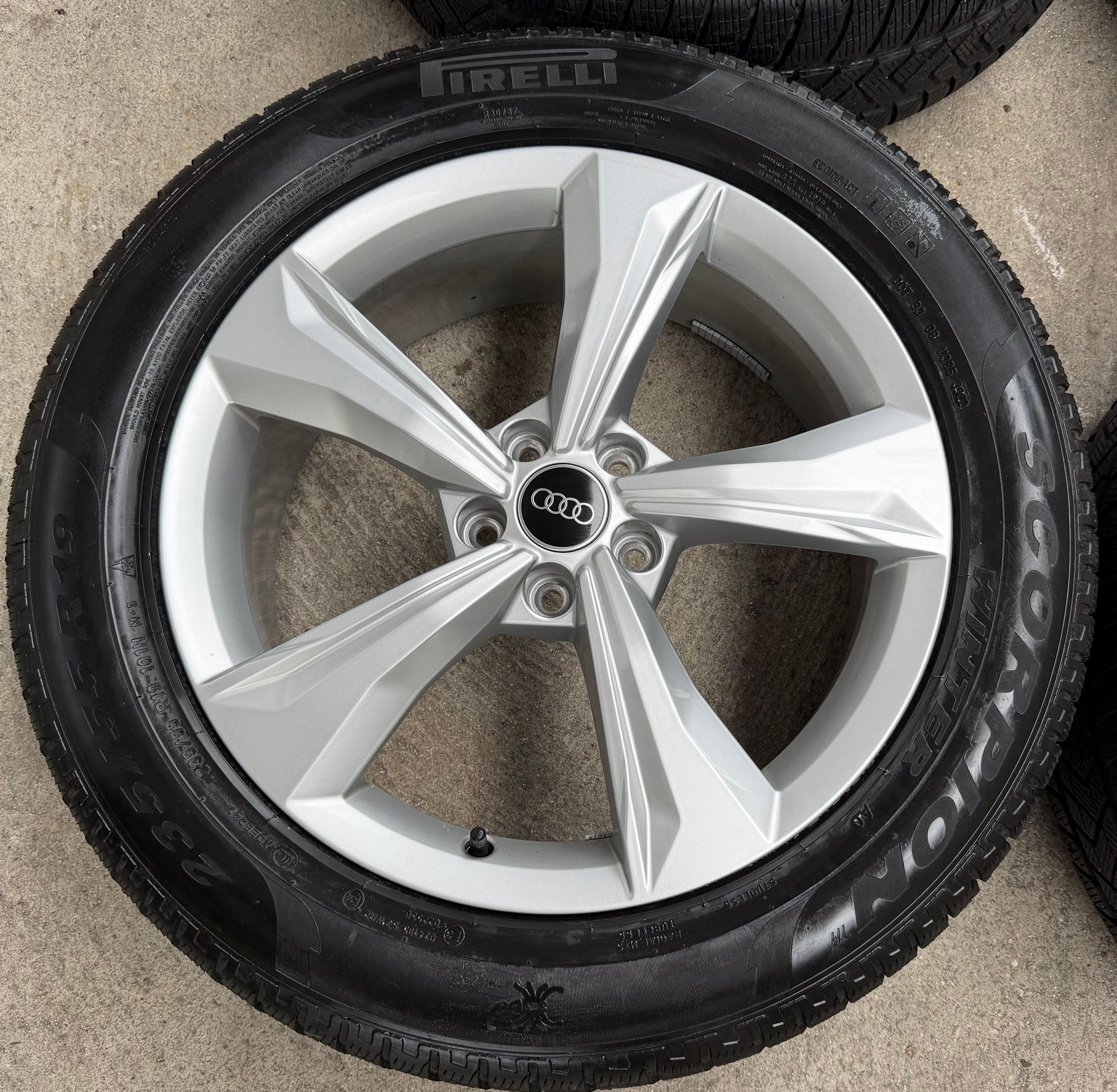 4 ORIGINAL 19" ALU WINTERRÄDER AUDI Q5 SQ5 FY 80A601025K 235/55R19 101H 2022 FREIHAUS